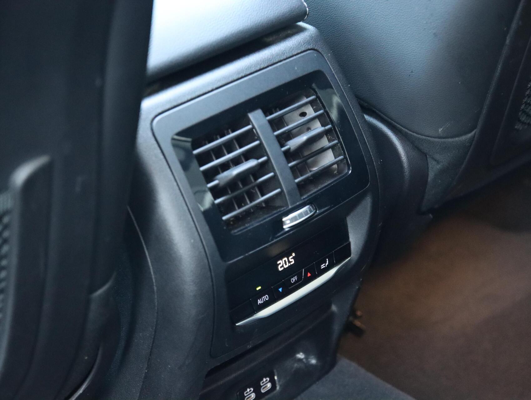 Foto van BMW X3 Xdrive30e