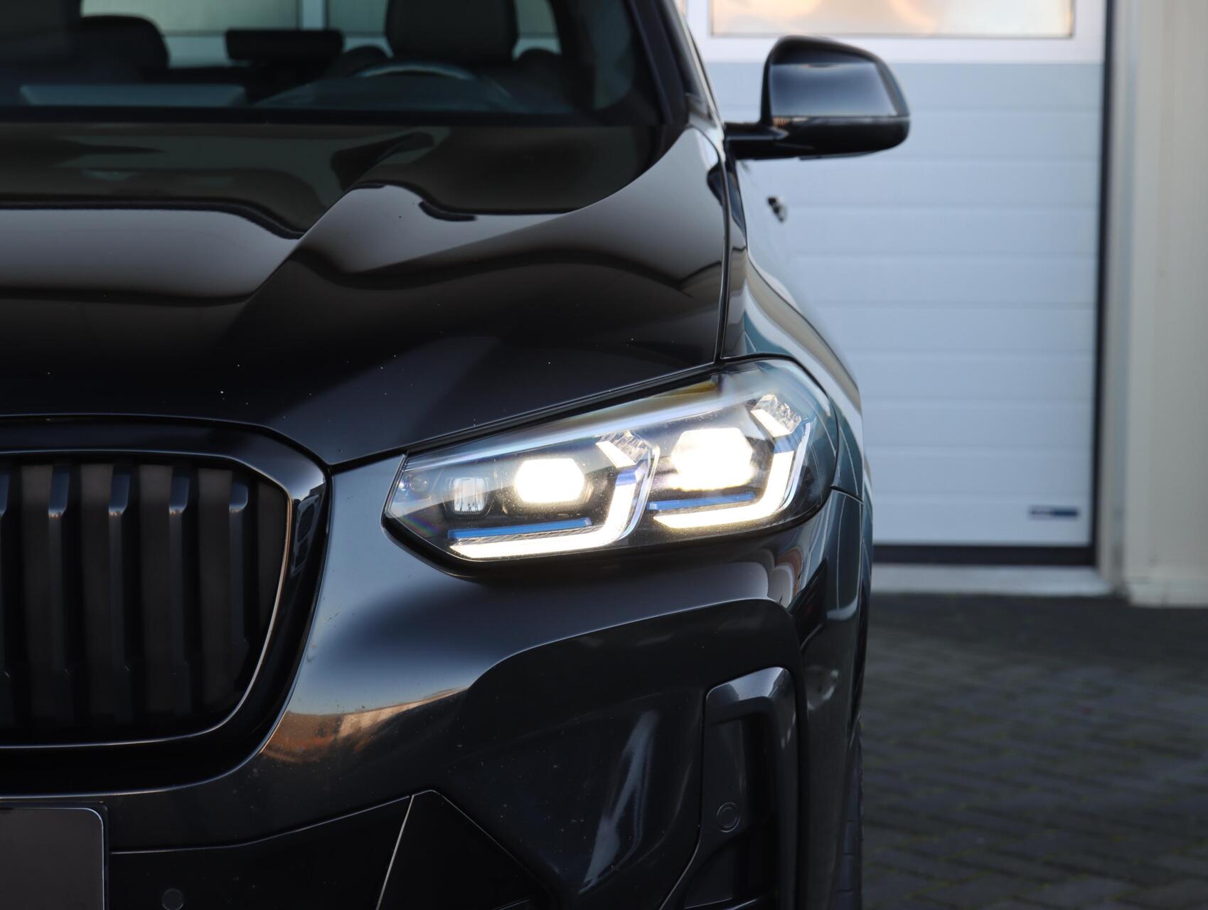 Foto van BMW X3 Xdrive30e