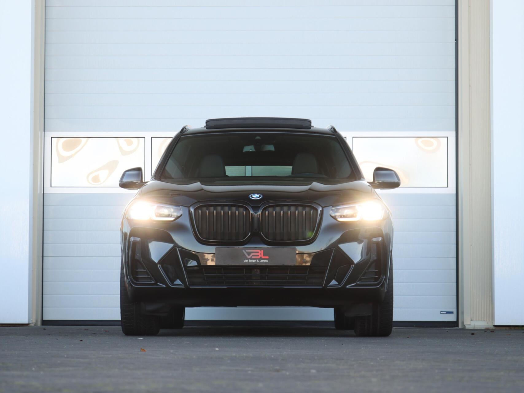 Foto van BMW X3 Xdrive30e