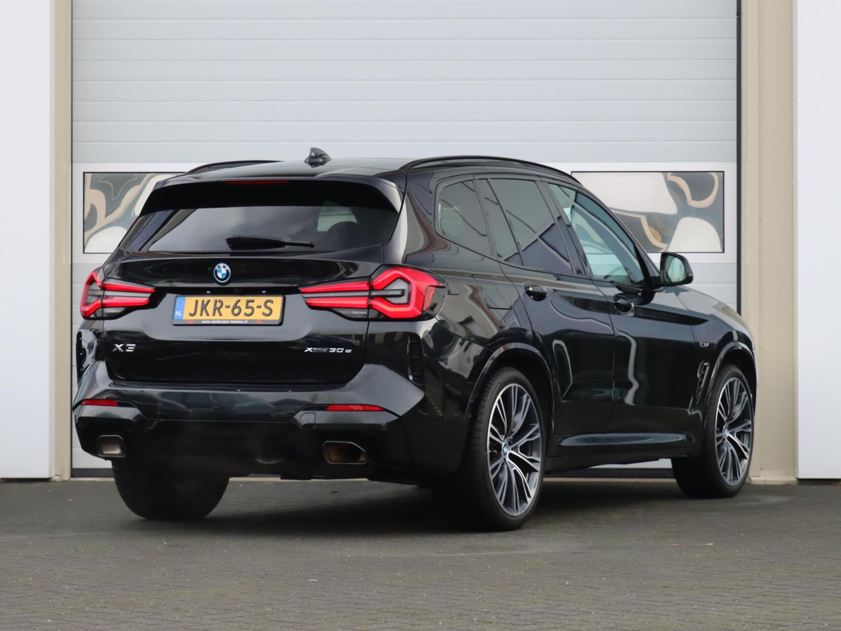 Foto van BMW X3 Xdrive30e