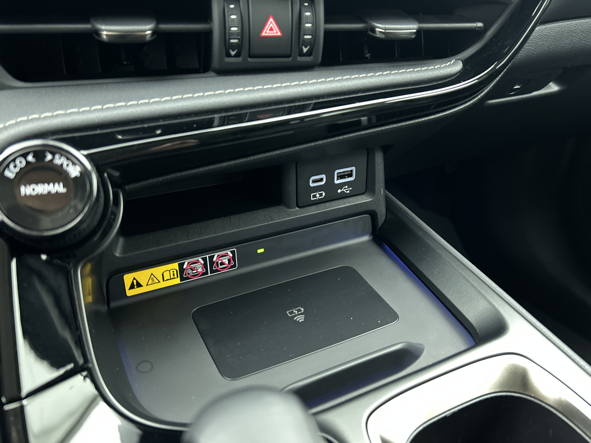 Foto van Lexus Lexus Nx450h+