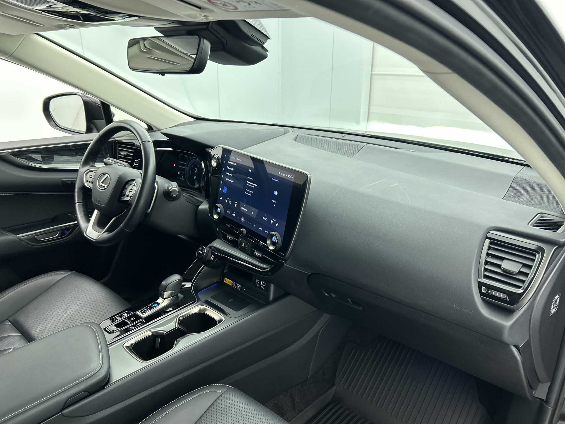Foto van Lexus Lexus Nx450h+