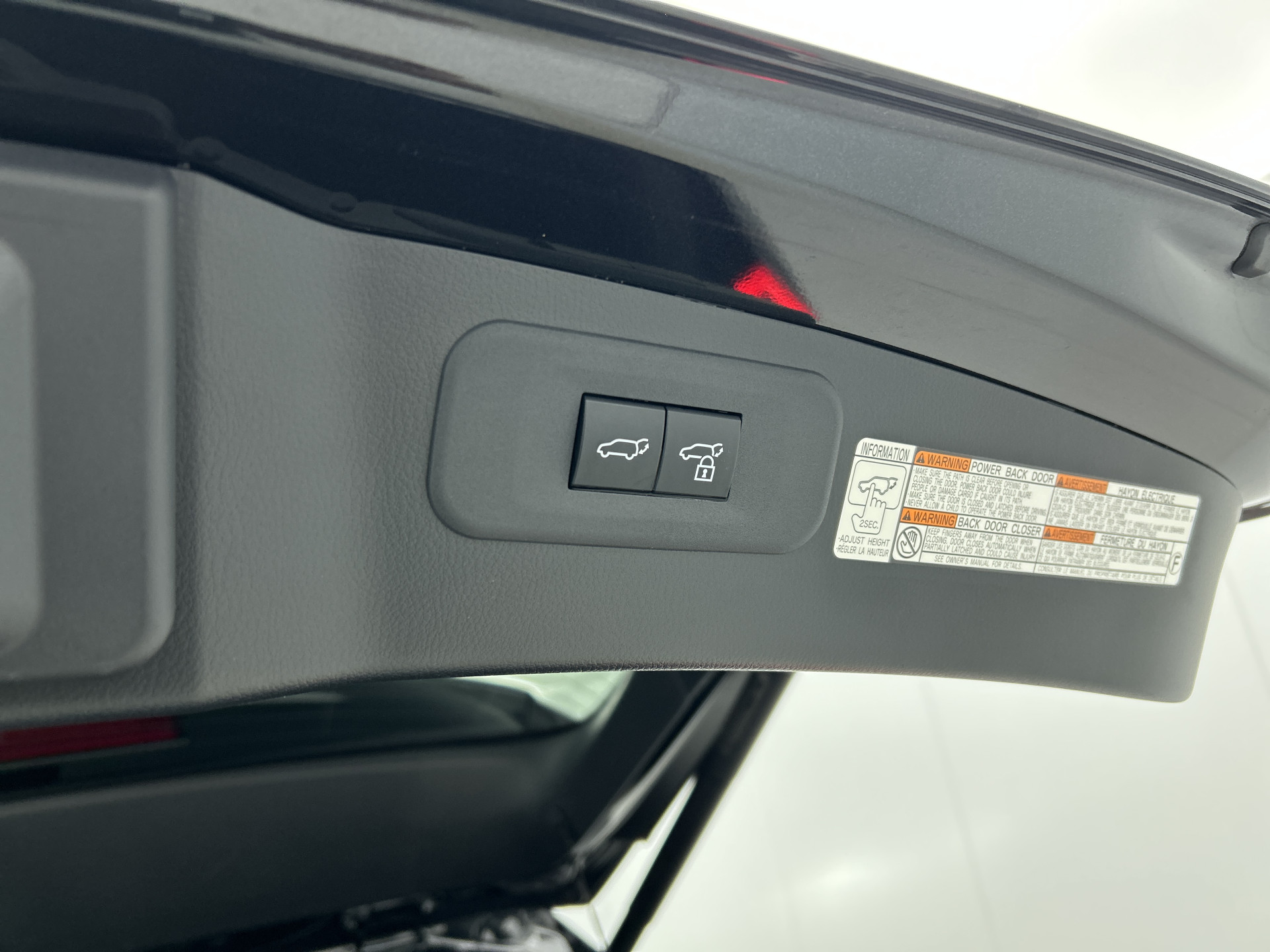Foto van Lexus Lexus Nx450h+
