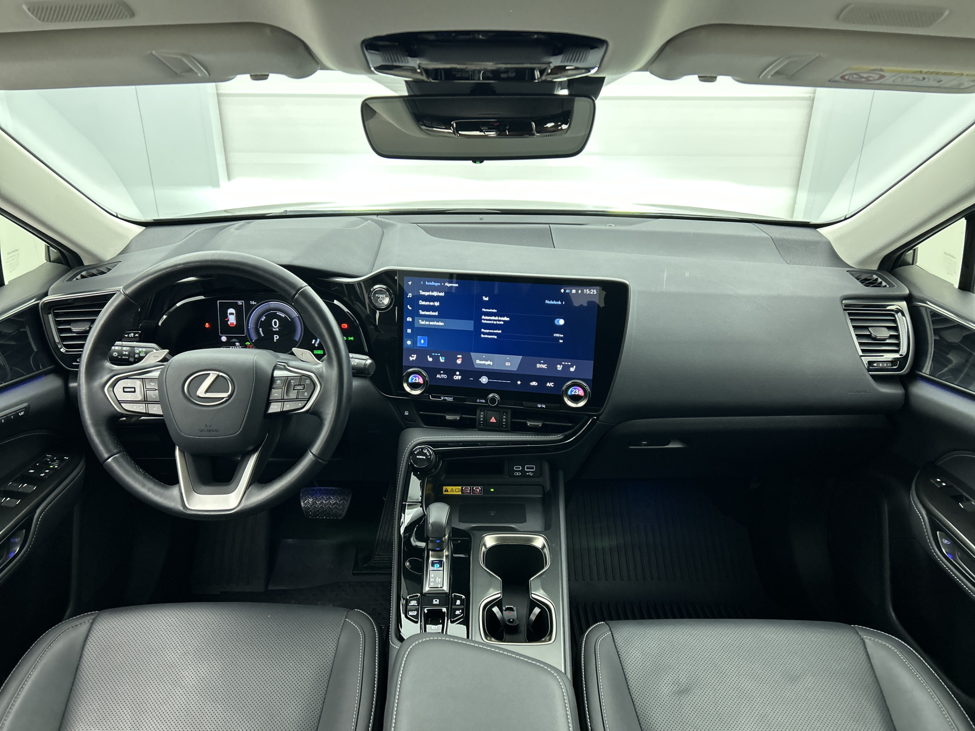 Foto van Lexus Lexus Nx450h+
