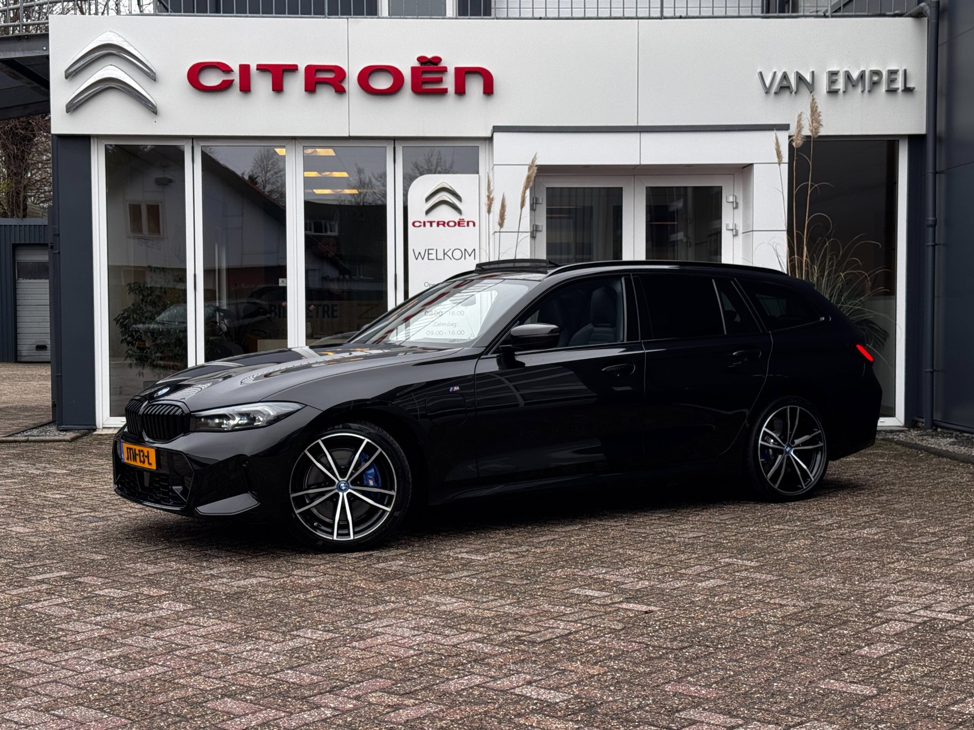 Foto van BMW 330e xDrive