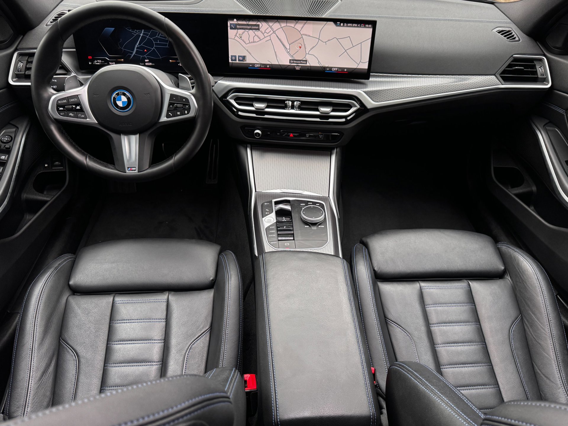 Foto van BMW 330e xDrive