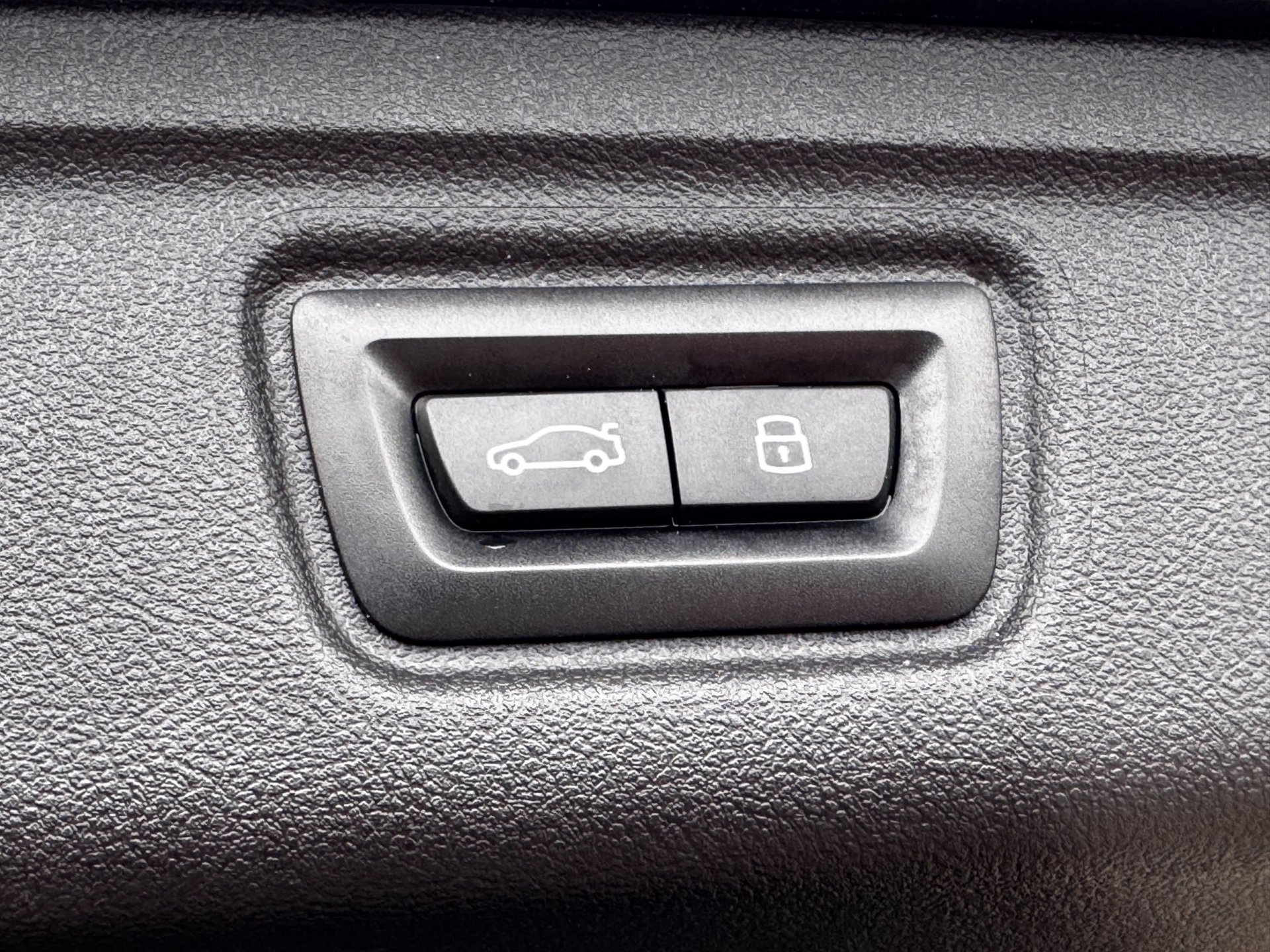 Foto van BMW 330e xDrive