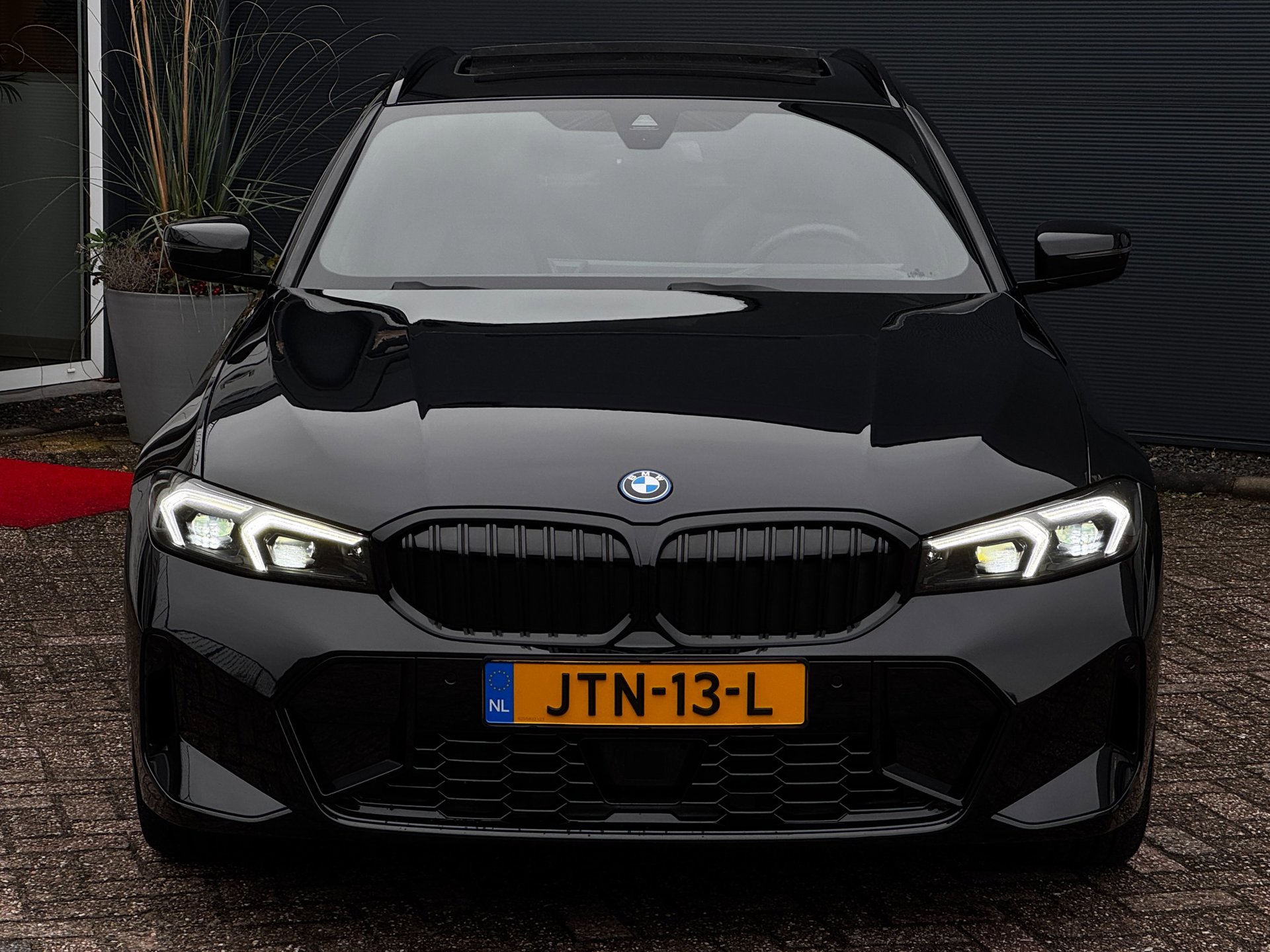 Foto van BMW 330e xDrive