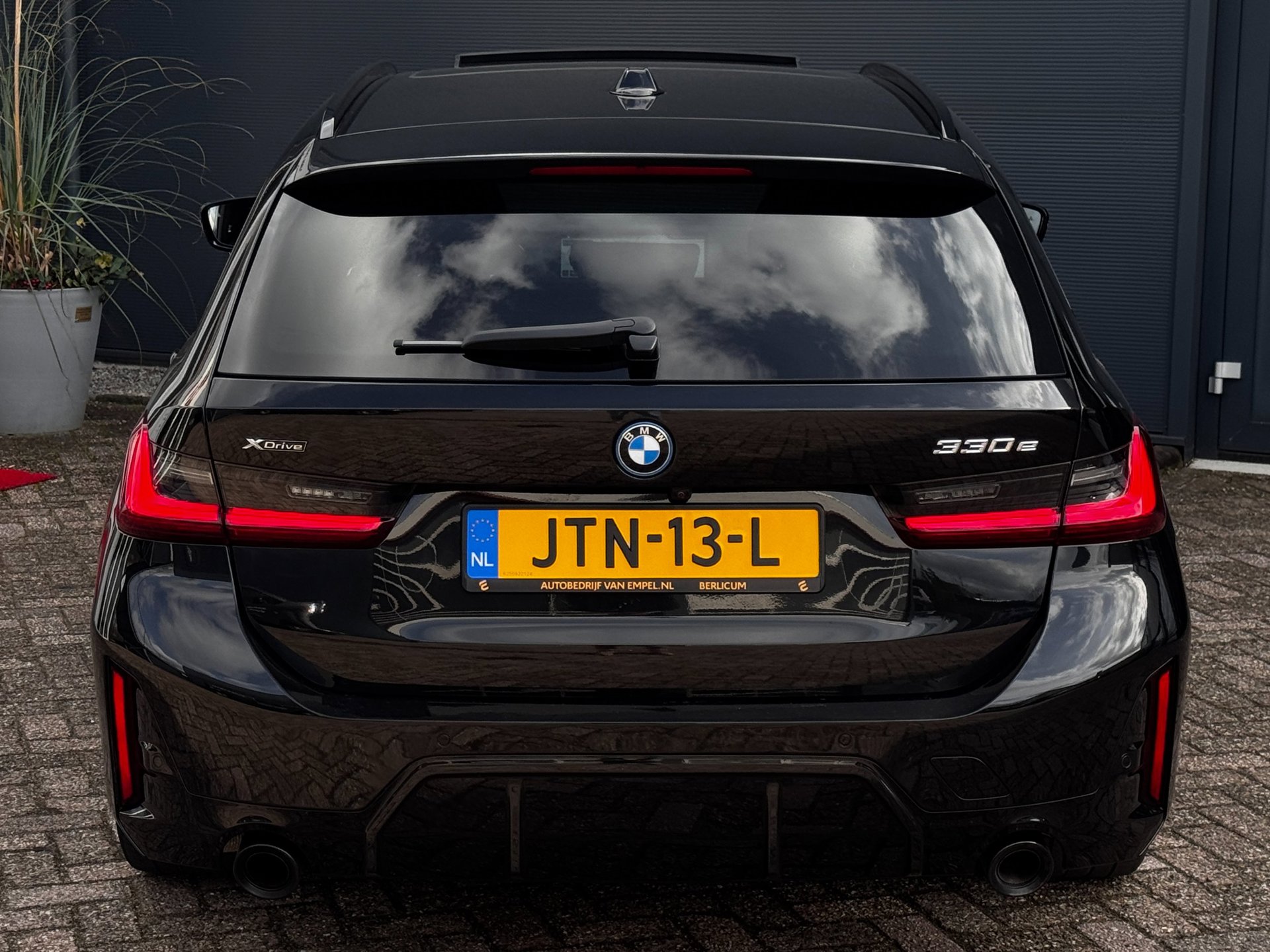 Foto van BMW 330e xDrive