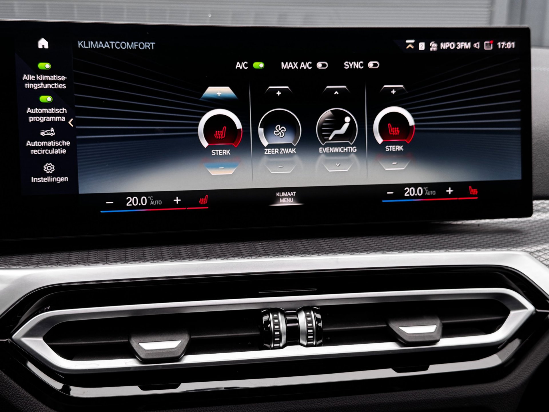 Foto van BMW 330e xDrive