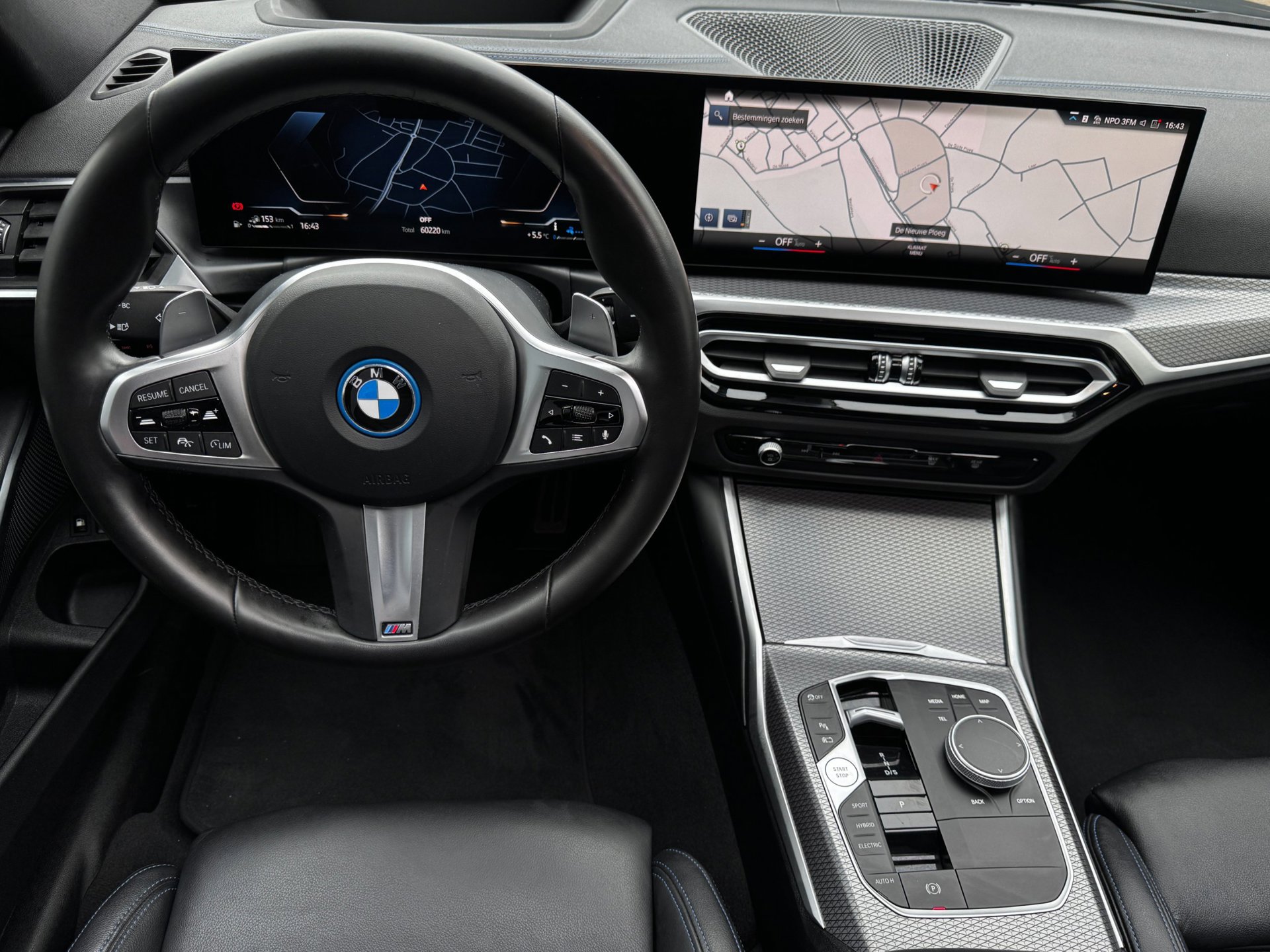 Foto van BMW 330e xDrive