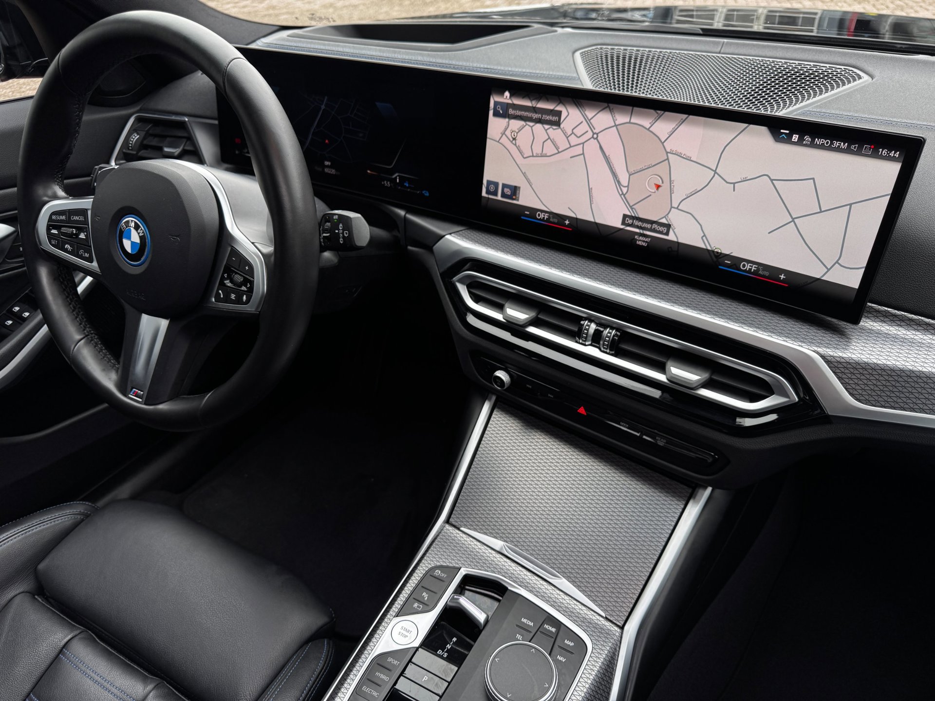 Foto van BMW 330e xDrive