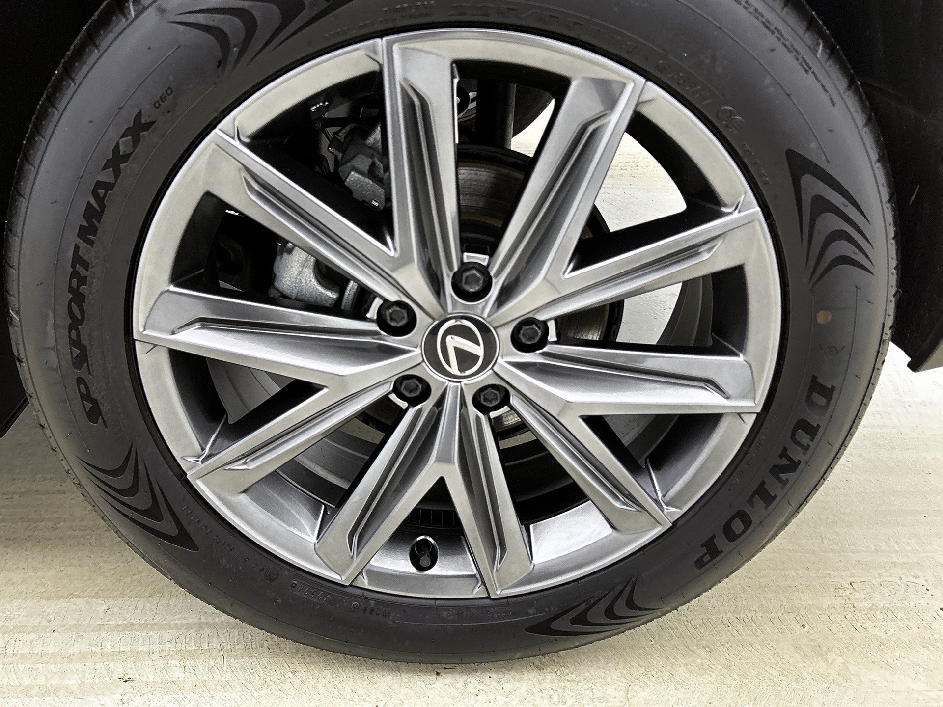 Foto van Lexus Lexus LBX