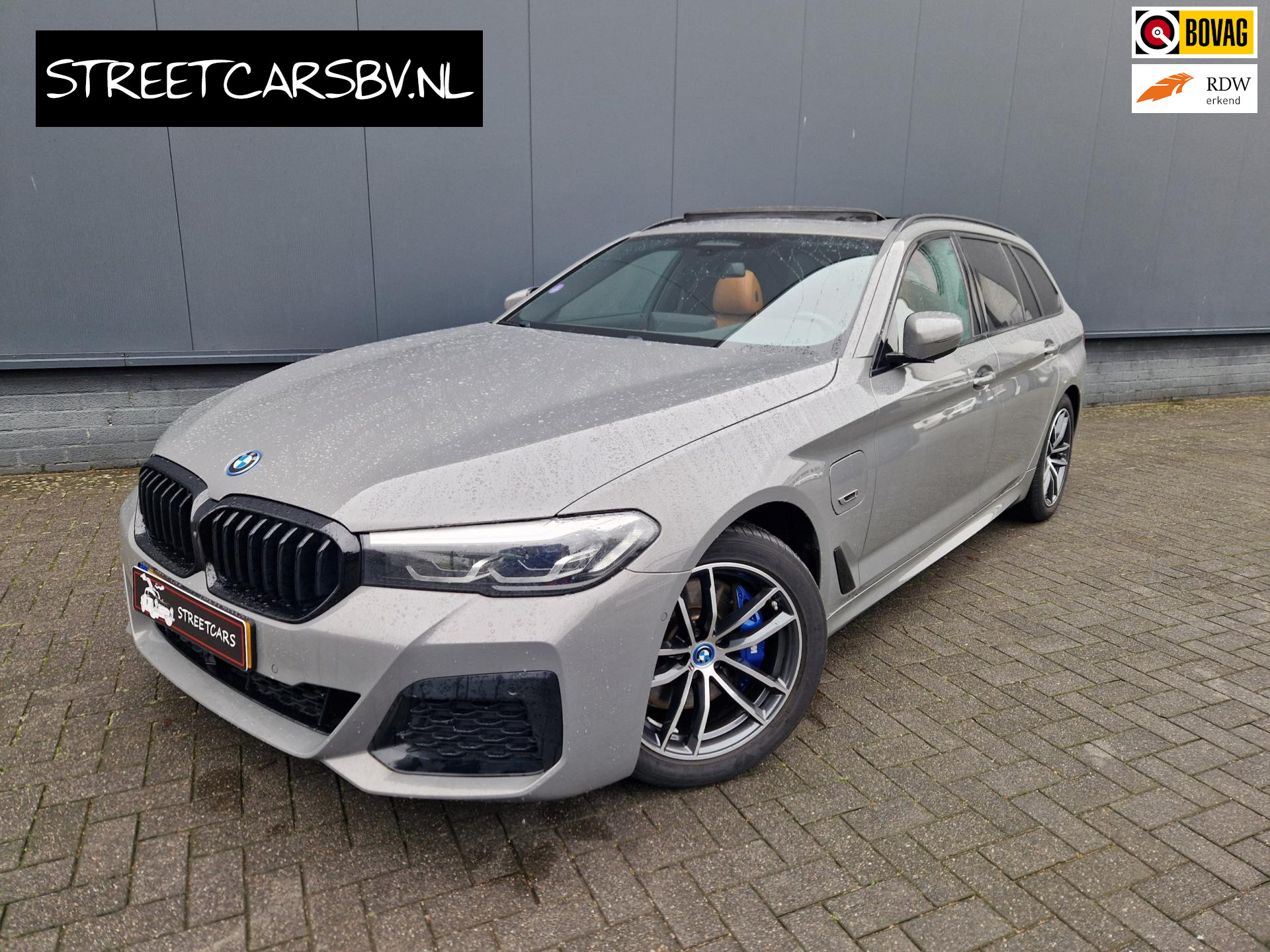 BMW 5-serie Touring 530e Facelift /LED/PANO/1eig./INCL.BTW 2022 - voorkant