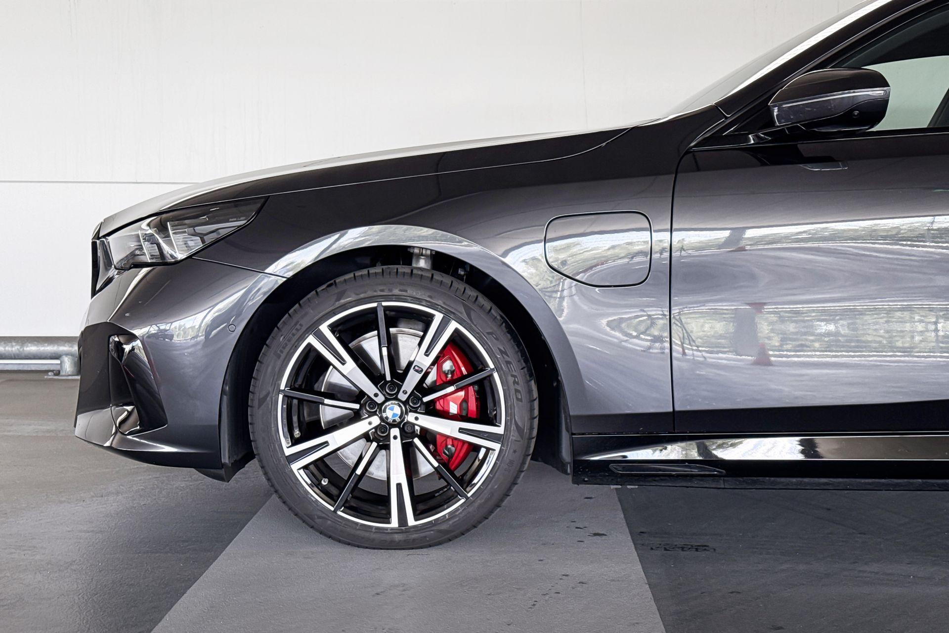 Foto van BMW 550e xDrive