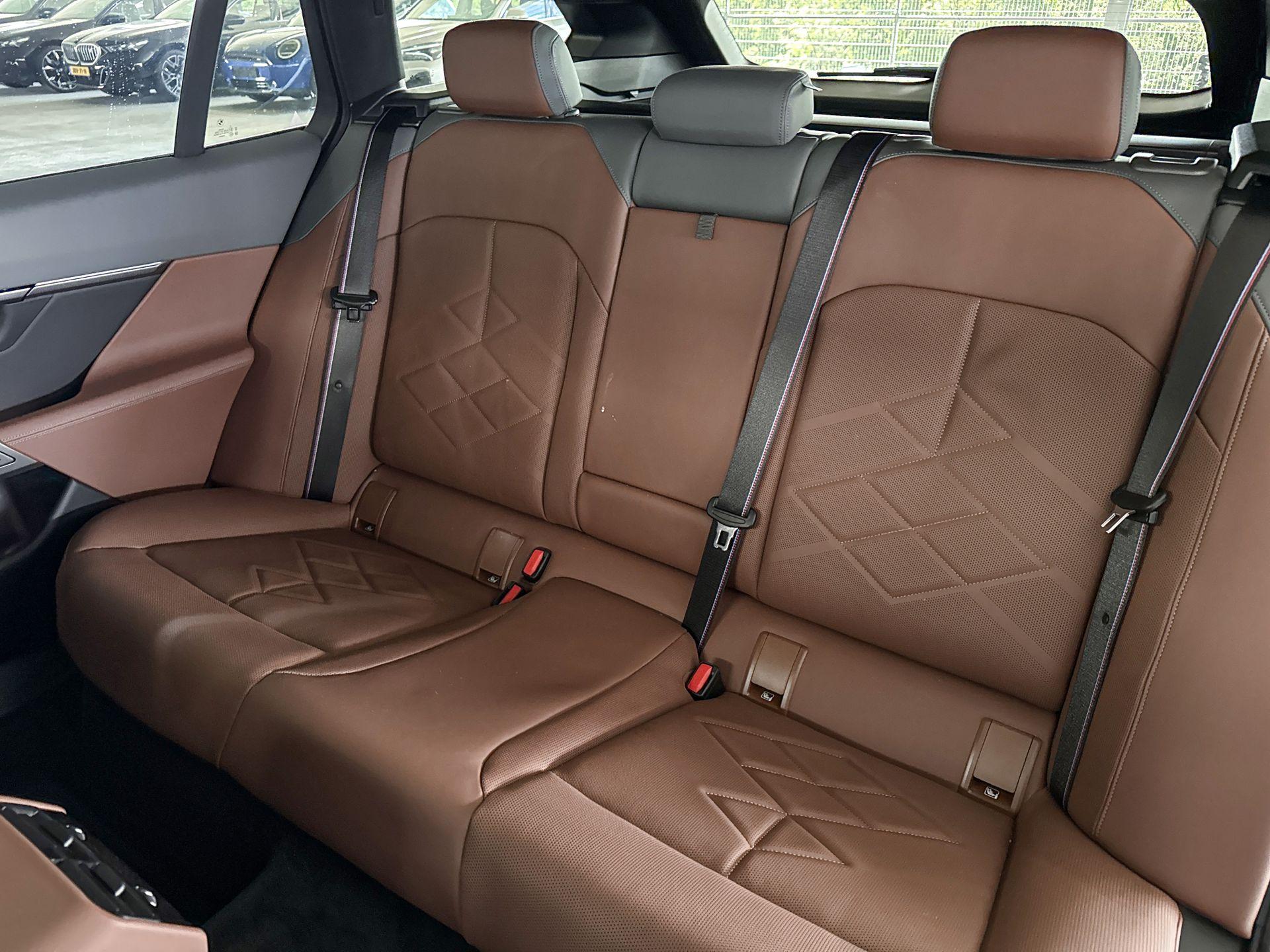 Foto van BMW 550e xDrive
