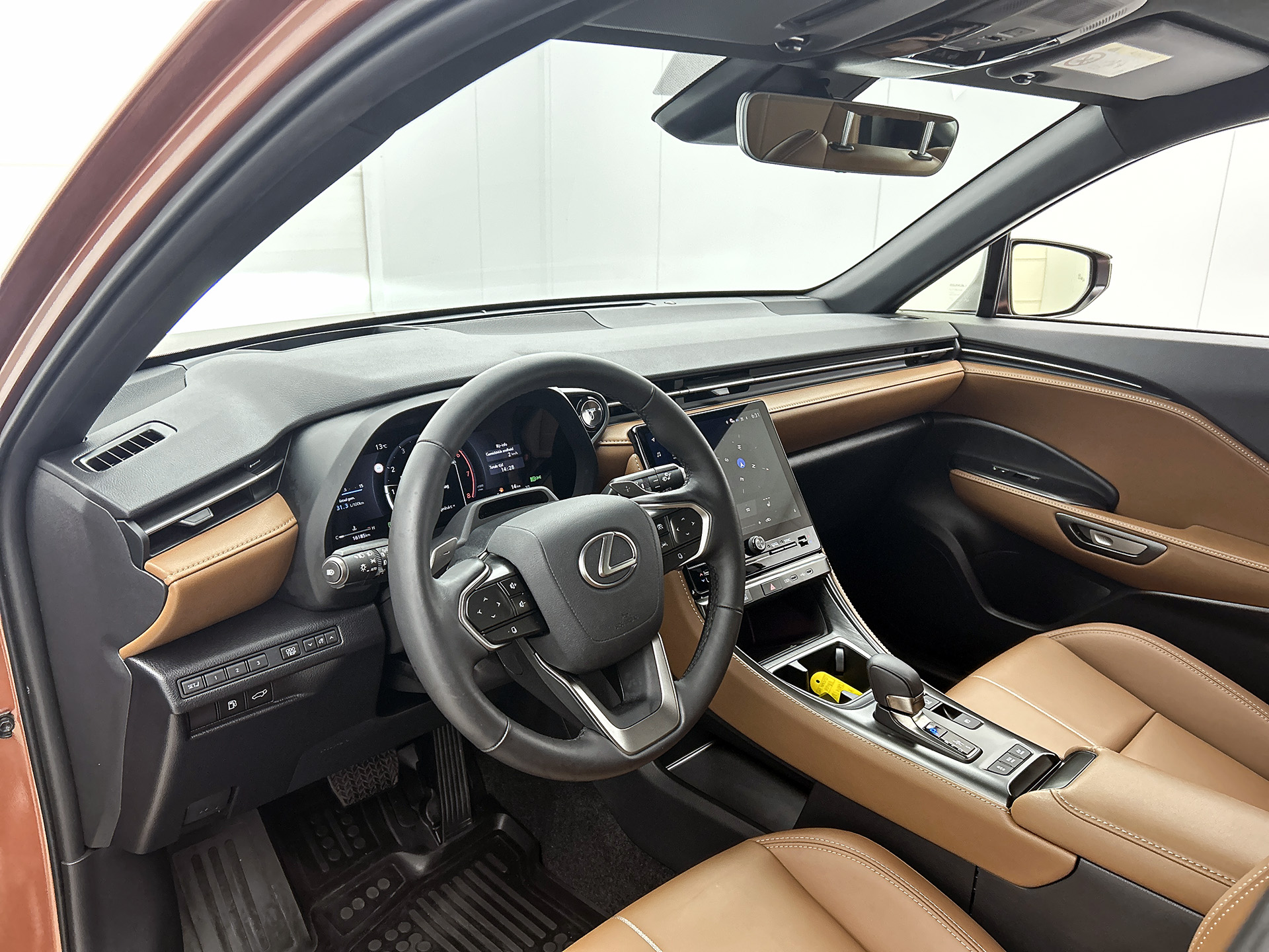 Foto van Lexus Lexus LBX