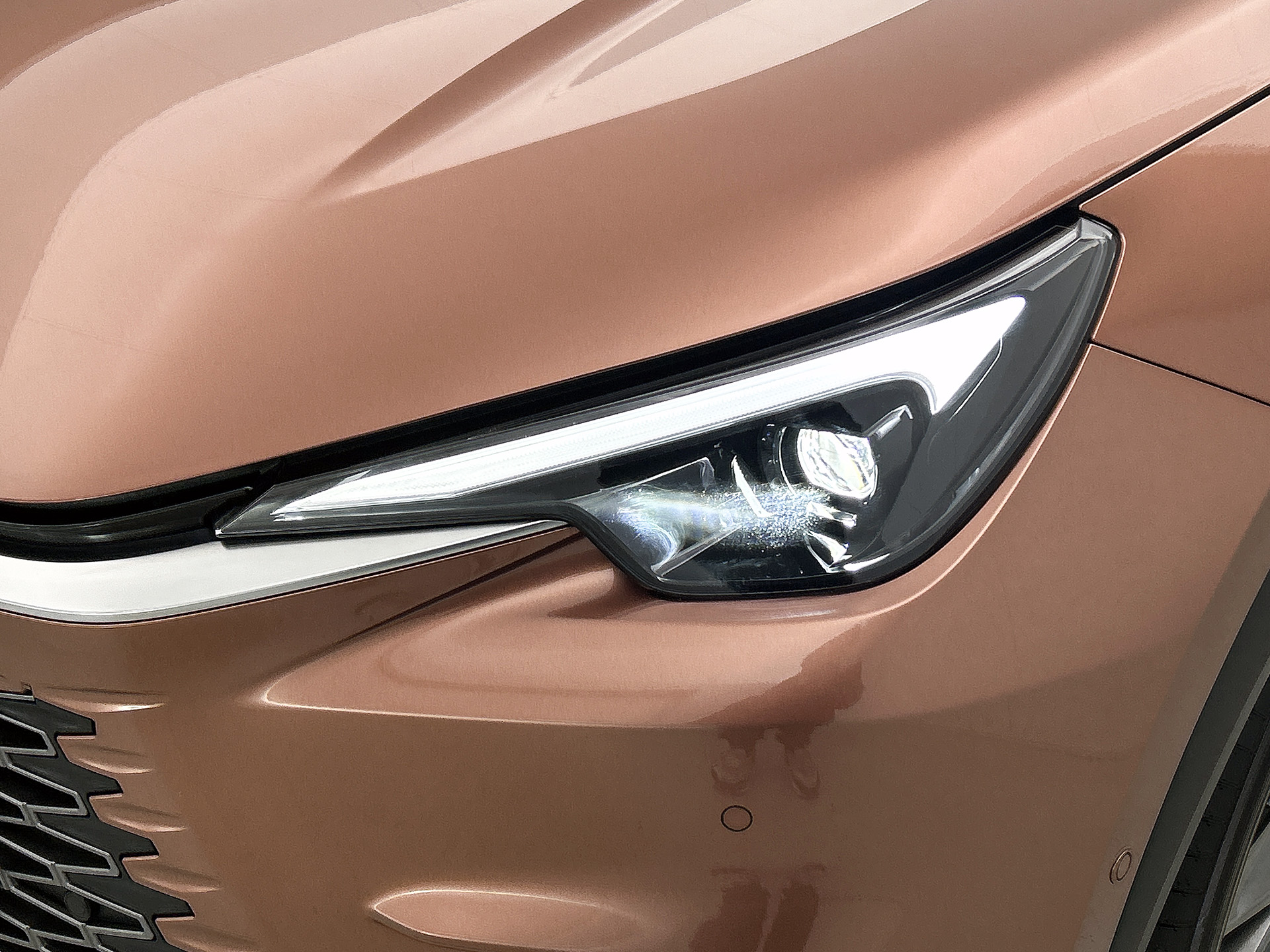 Foto van Lexus Lexus LBX