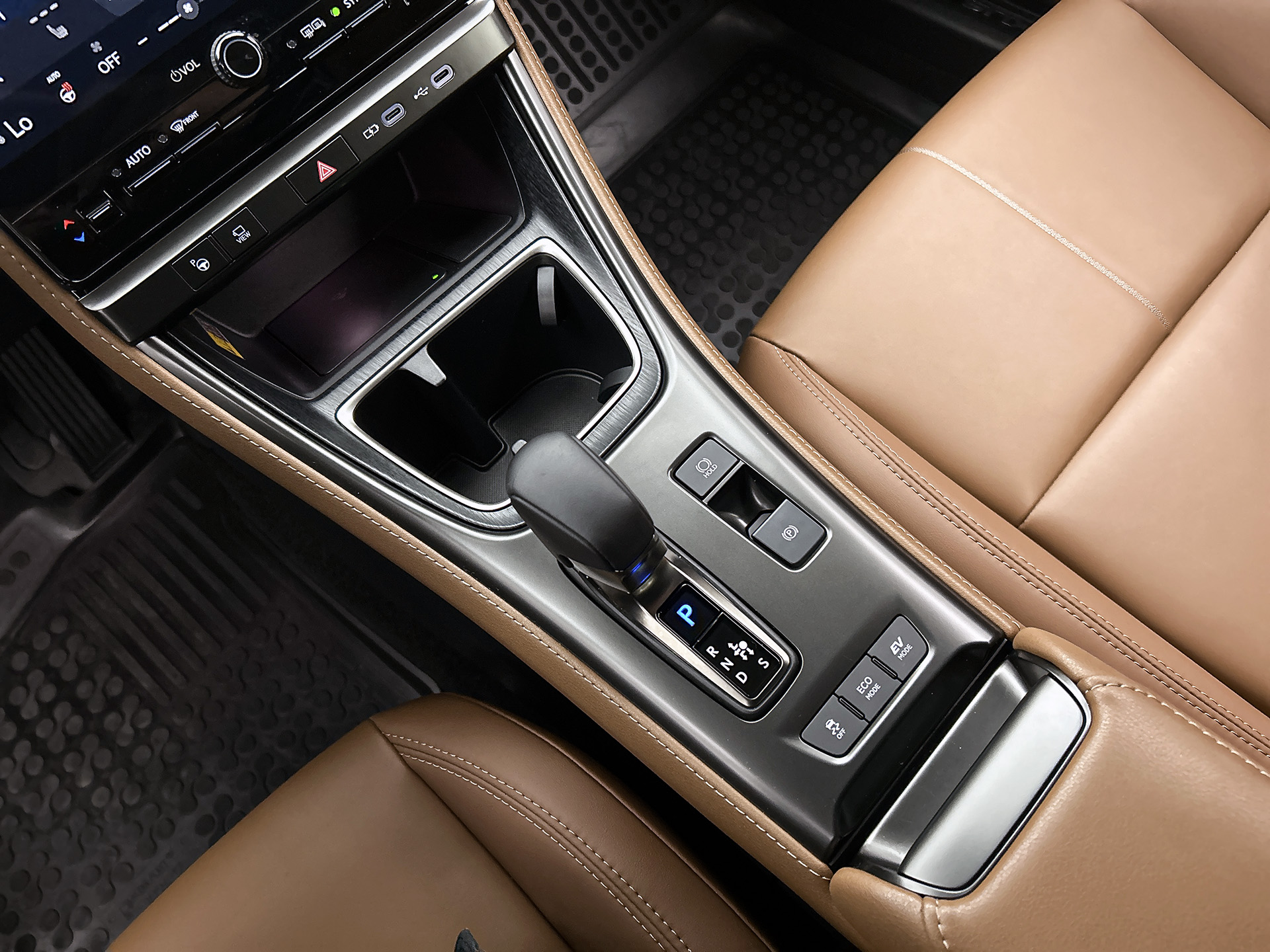 Foto van Lexus Lexus LBX
