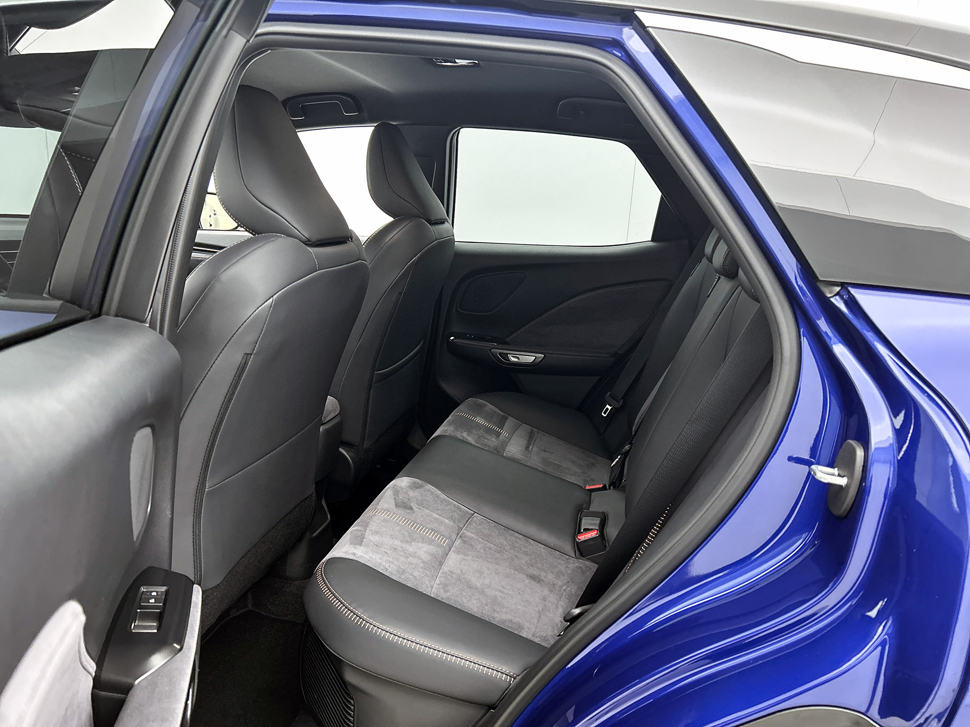 Foto van Lexus Lexus LBX