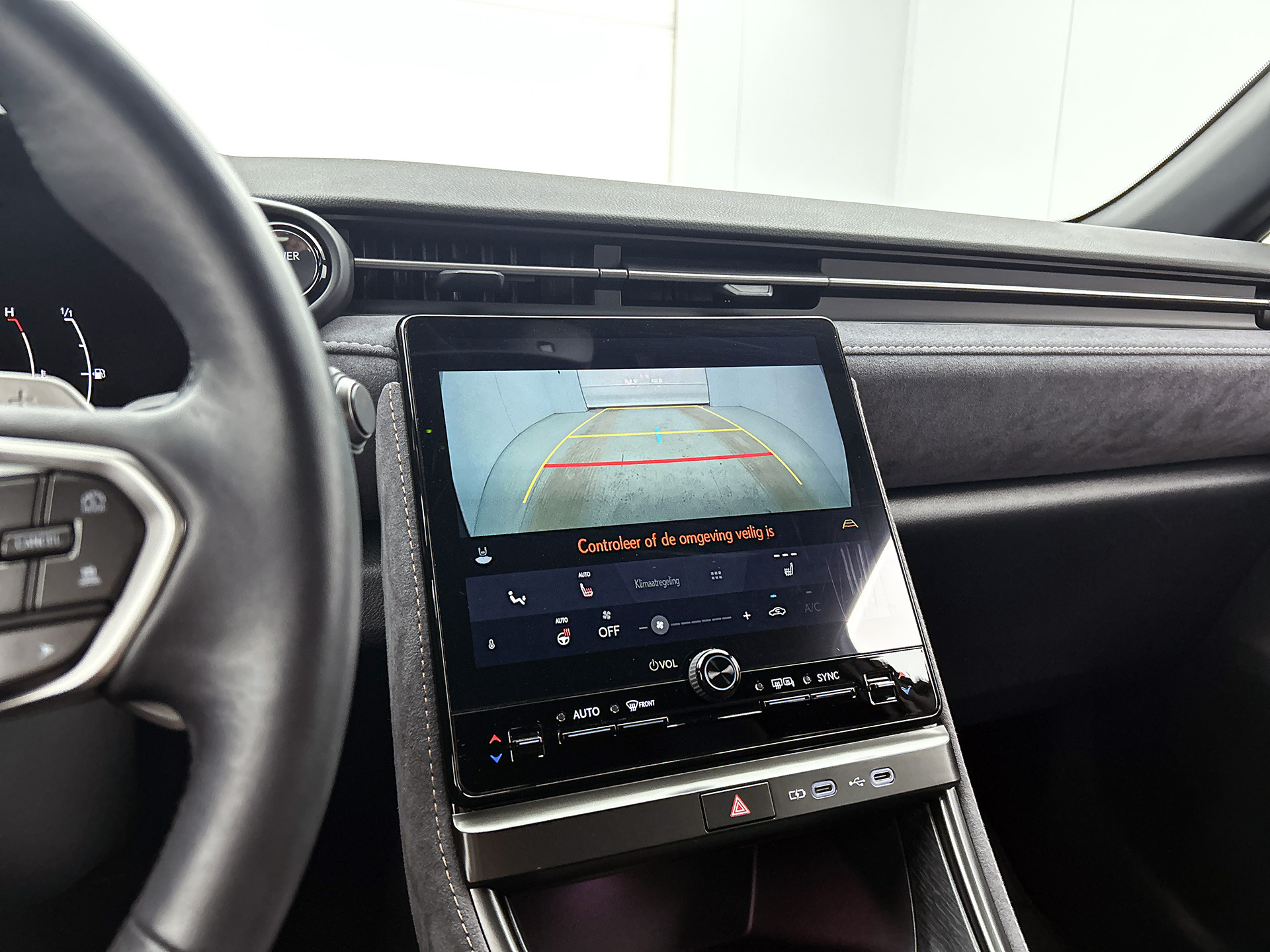 Foto van Lexus Lexus LBX