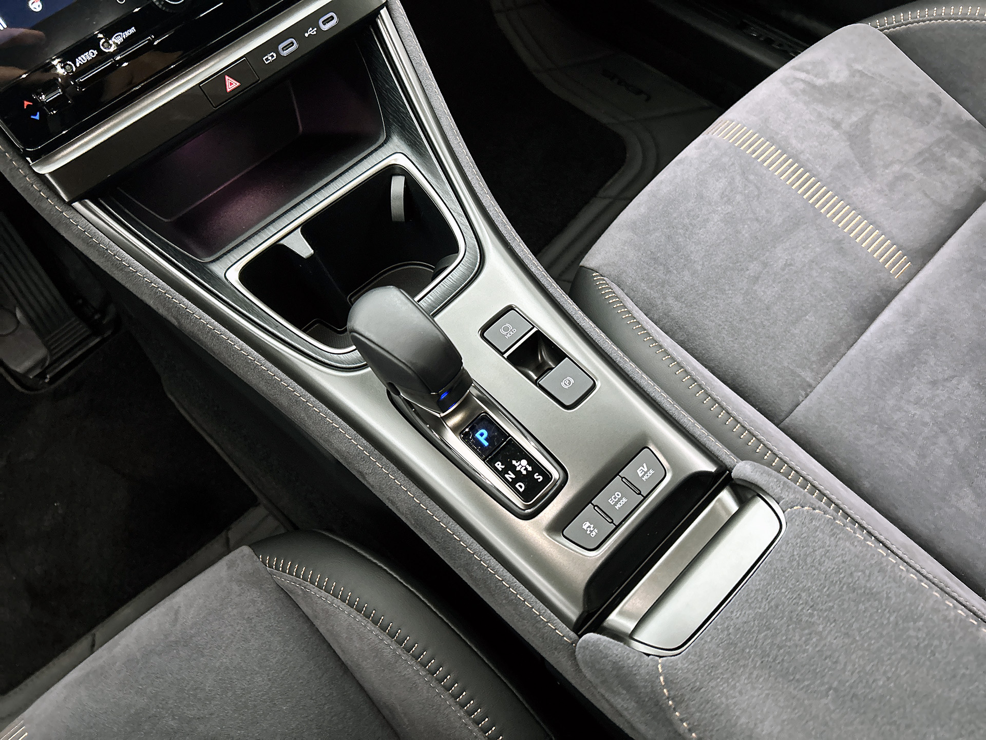 Foto van Lexus Lexus LBX