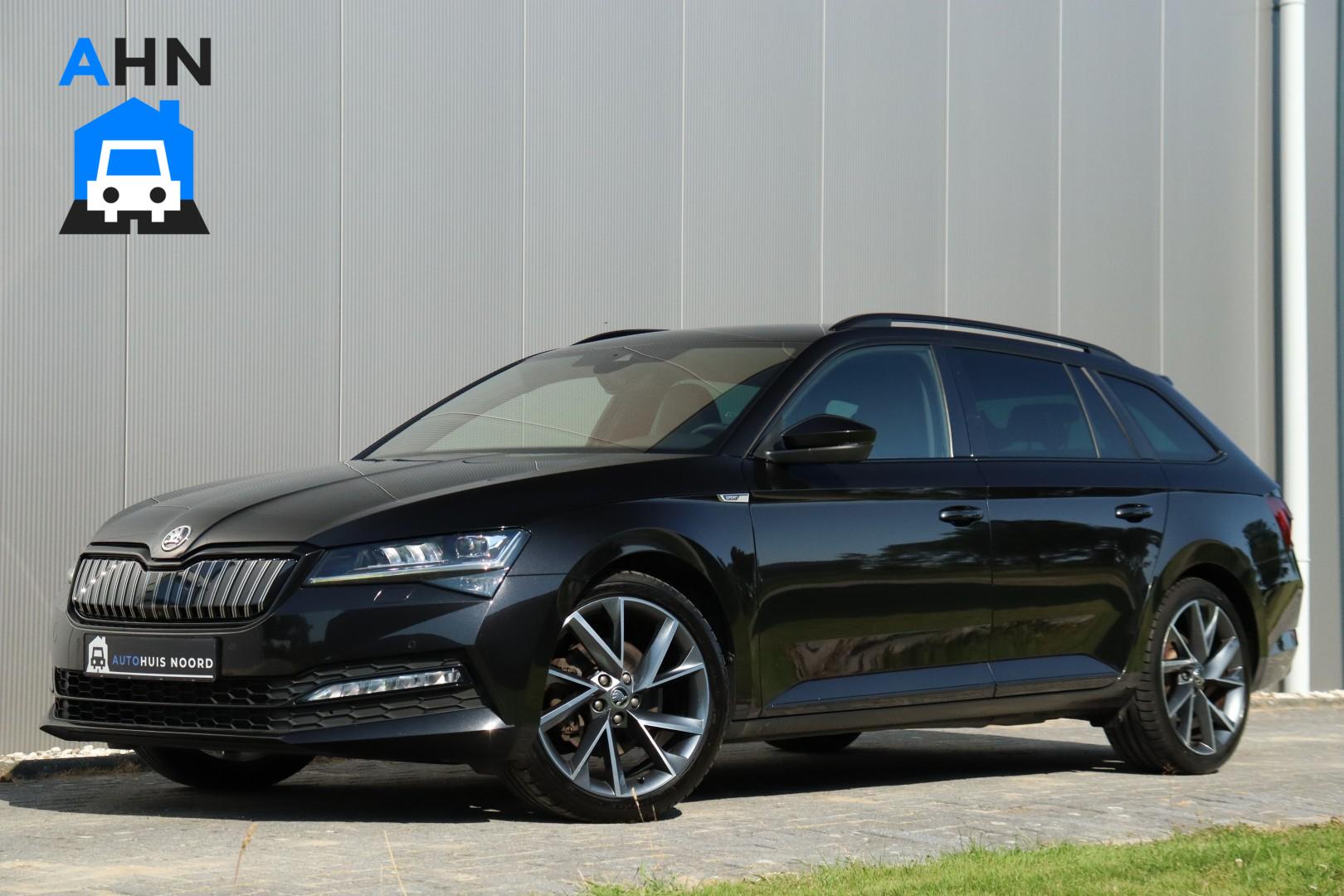 Skoda Superb iV / 218 PK / DSG / Vol Opties! / Sportline / Black Edition / Virtual Cockpit / CANTON / 360 Camera / ACC  / Trekhaak / 19"! 2020 - voorkant