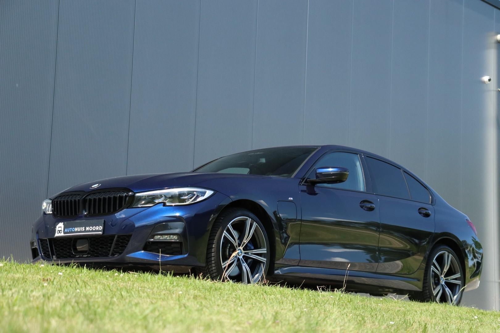 Foto van BMW 330e
