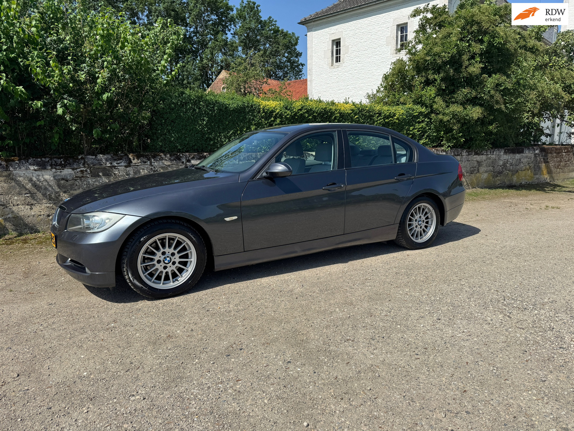 BMW 3er Reihe 318i Xenon Airco Nieuwe APK + GARANTIE 2006 - voorkant