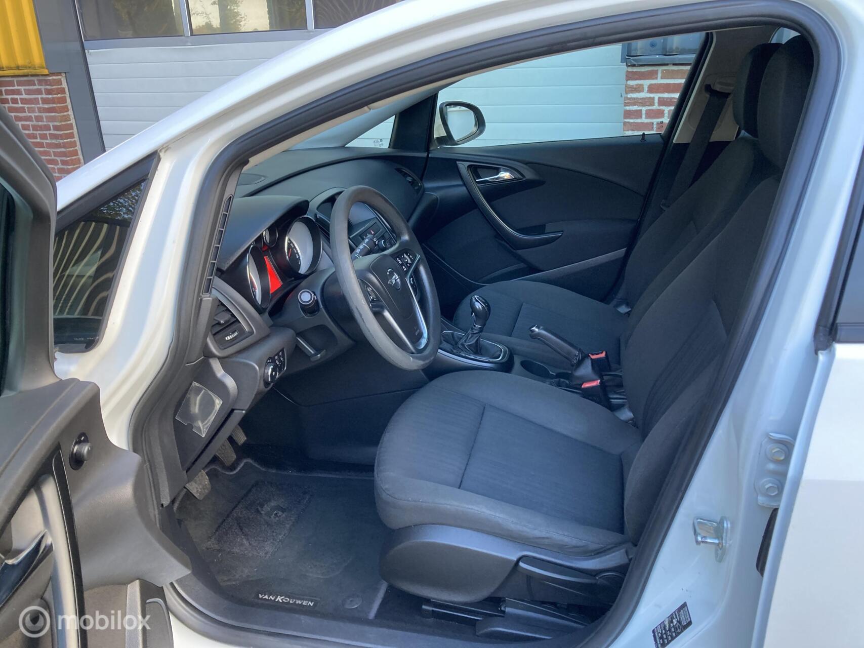 Foto van Opel Astra Sports Tourer