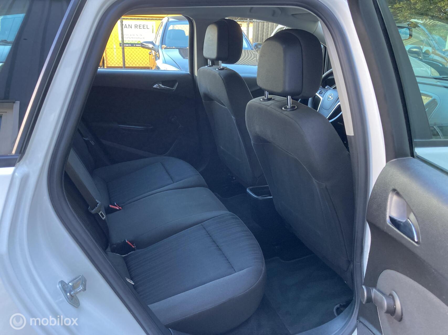 Foto van Opel Astra Sports Tourer