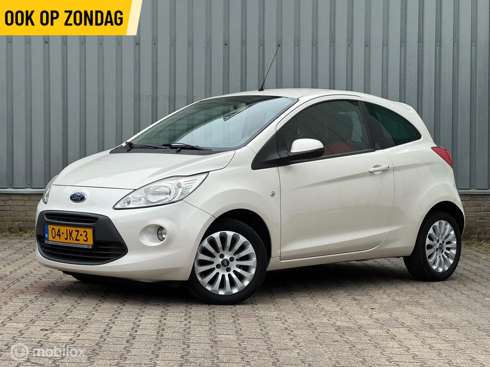 Ford Ka 1.2 Titanium | Parelmoer | Airco | AUX 2009 - voorkant