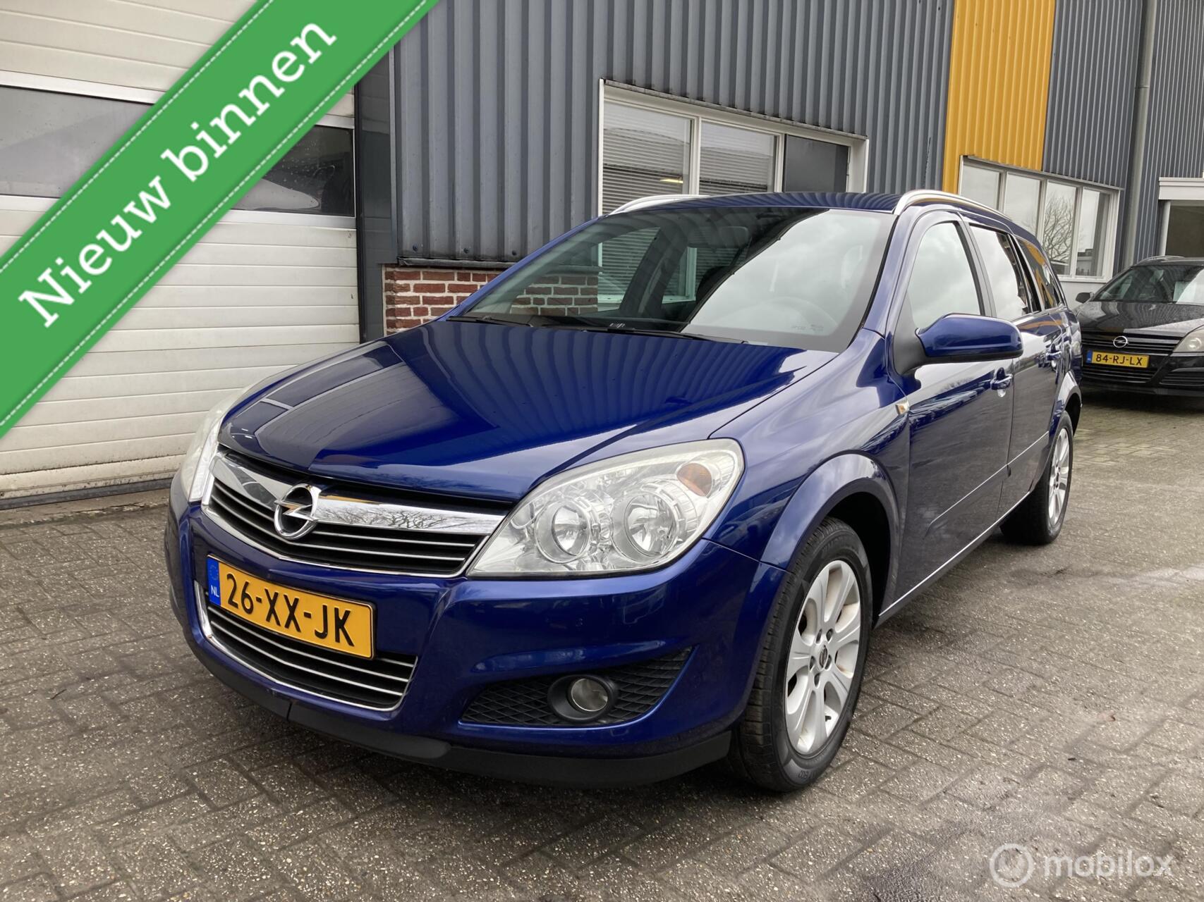 Opel Astra Station Wagon 1.8 Temptation TREKHAAK! NETTE AUTO! 2007 - voorkant