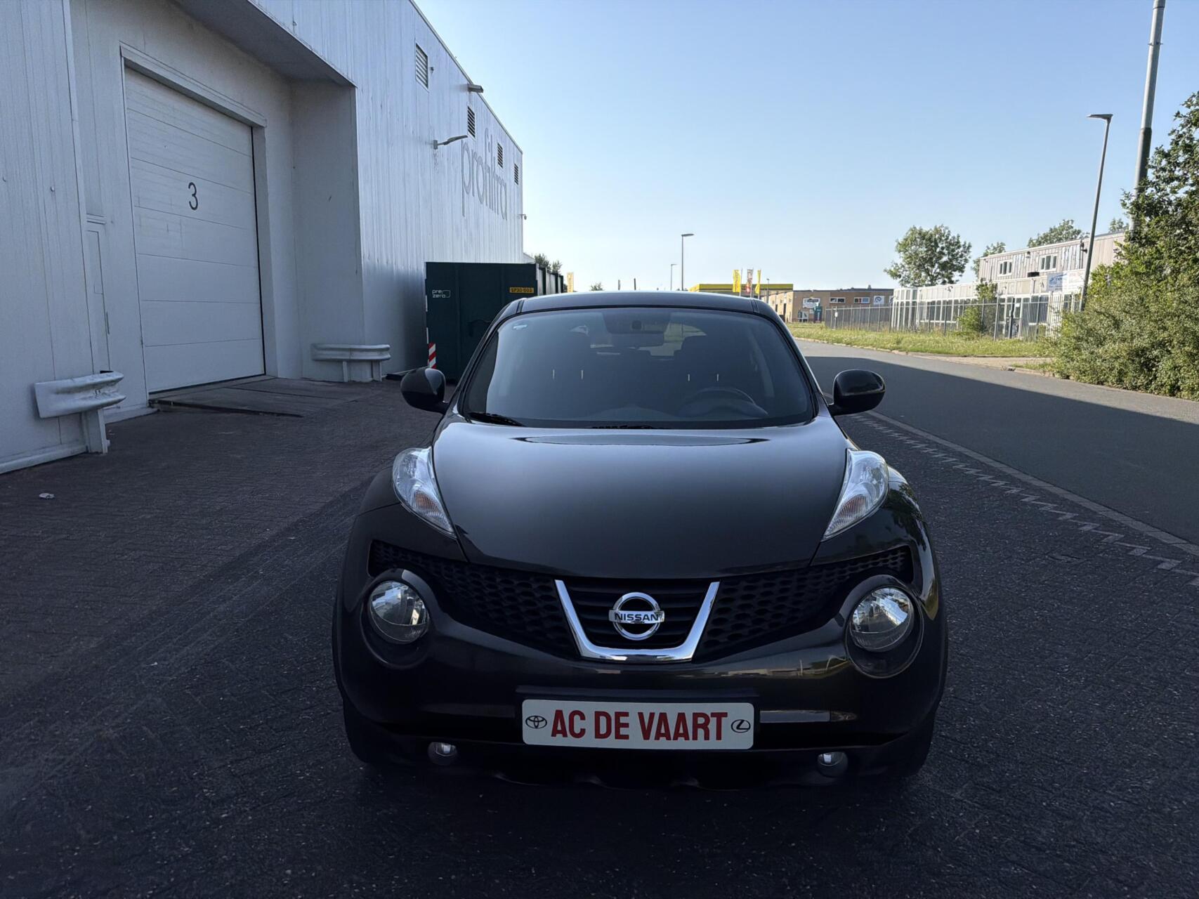 Nissan Nissan Juke 1.6 Acenta - NAVI/CAMERA/CLIMA/TREKHAAK/NAP 2011 - voorkant