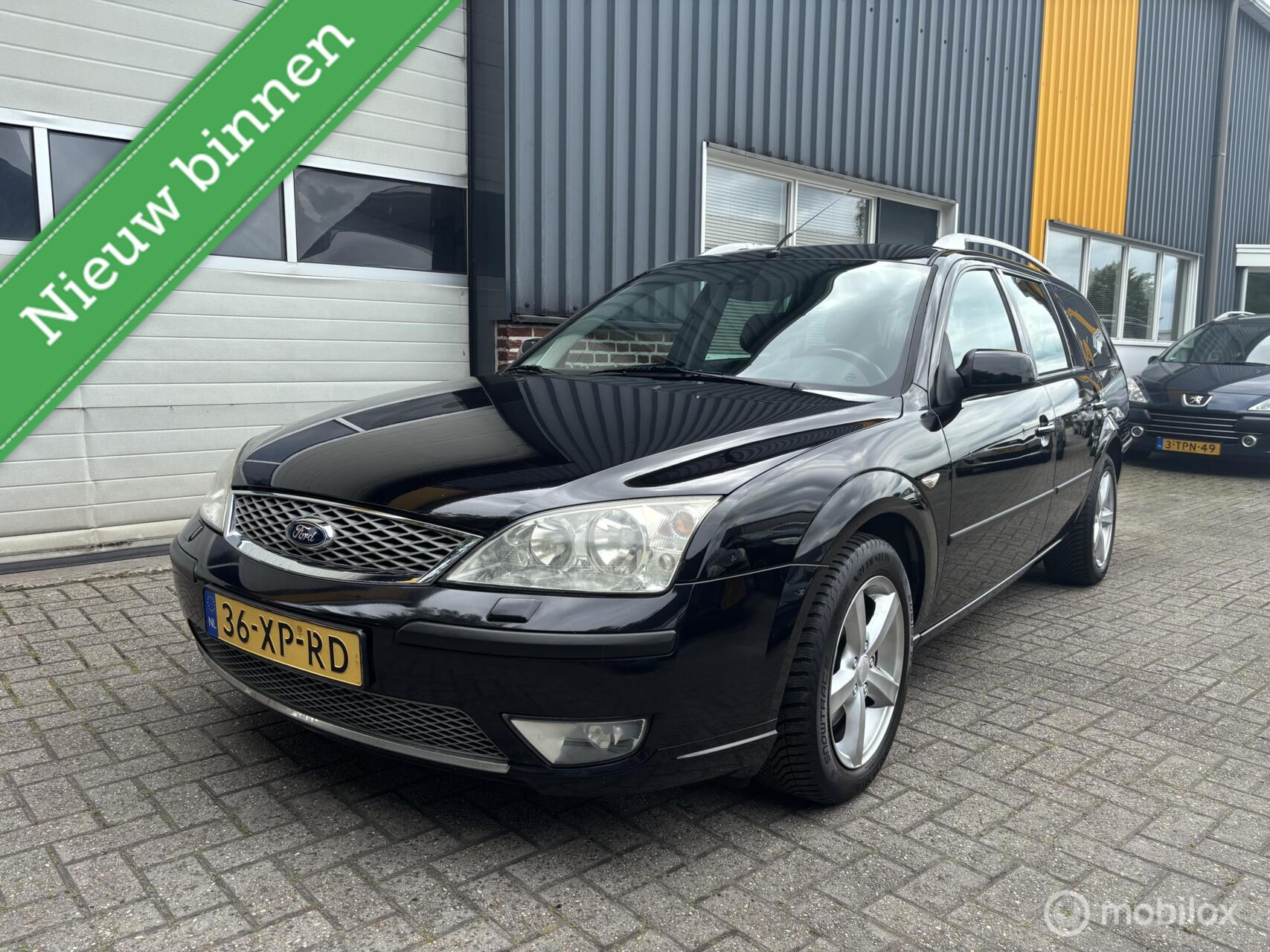 Ford Mondeo 1.8-16V Platinum NETTE AUTO! TREKHAAK! 2007 - voorkant
