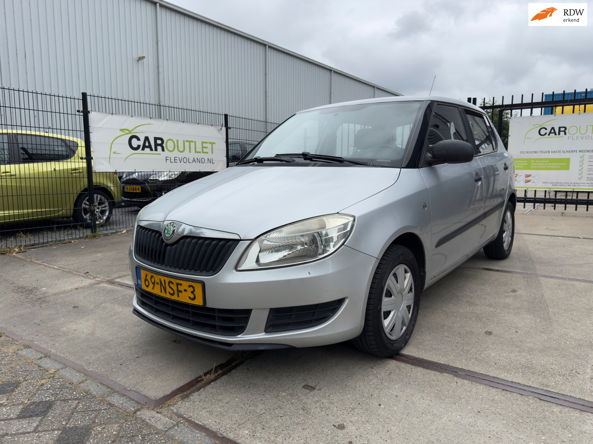 Skoda Fabia 1.2-12V Go Nieuwe APK 2011 - voorkant