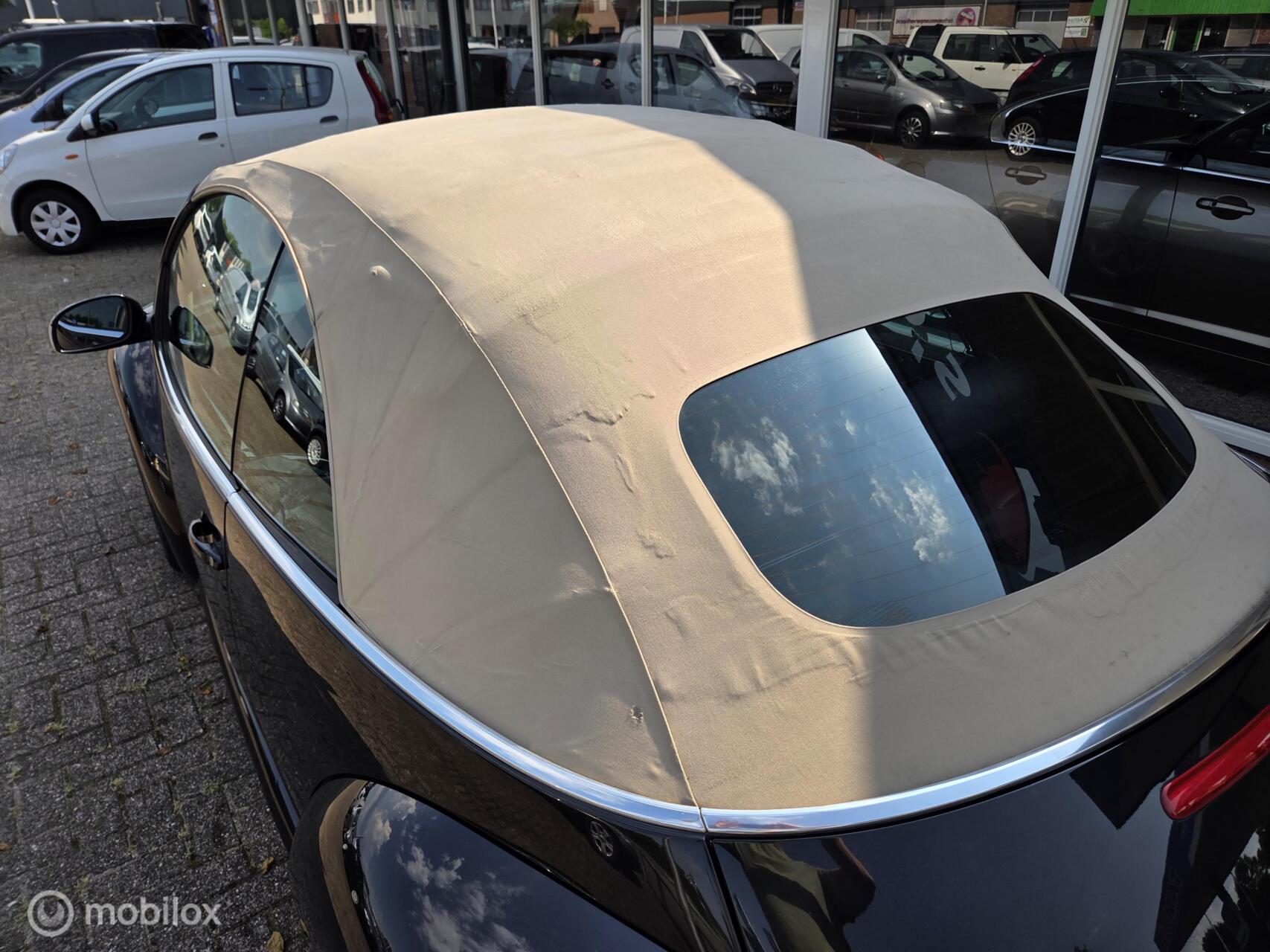 Foto van Volkswagen New Beetle Cabriolet