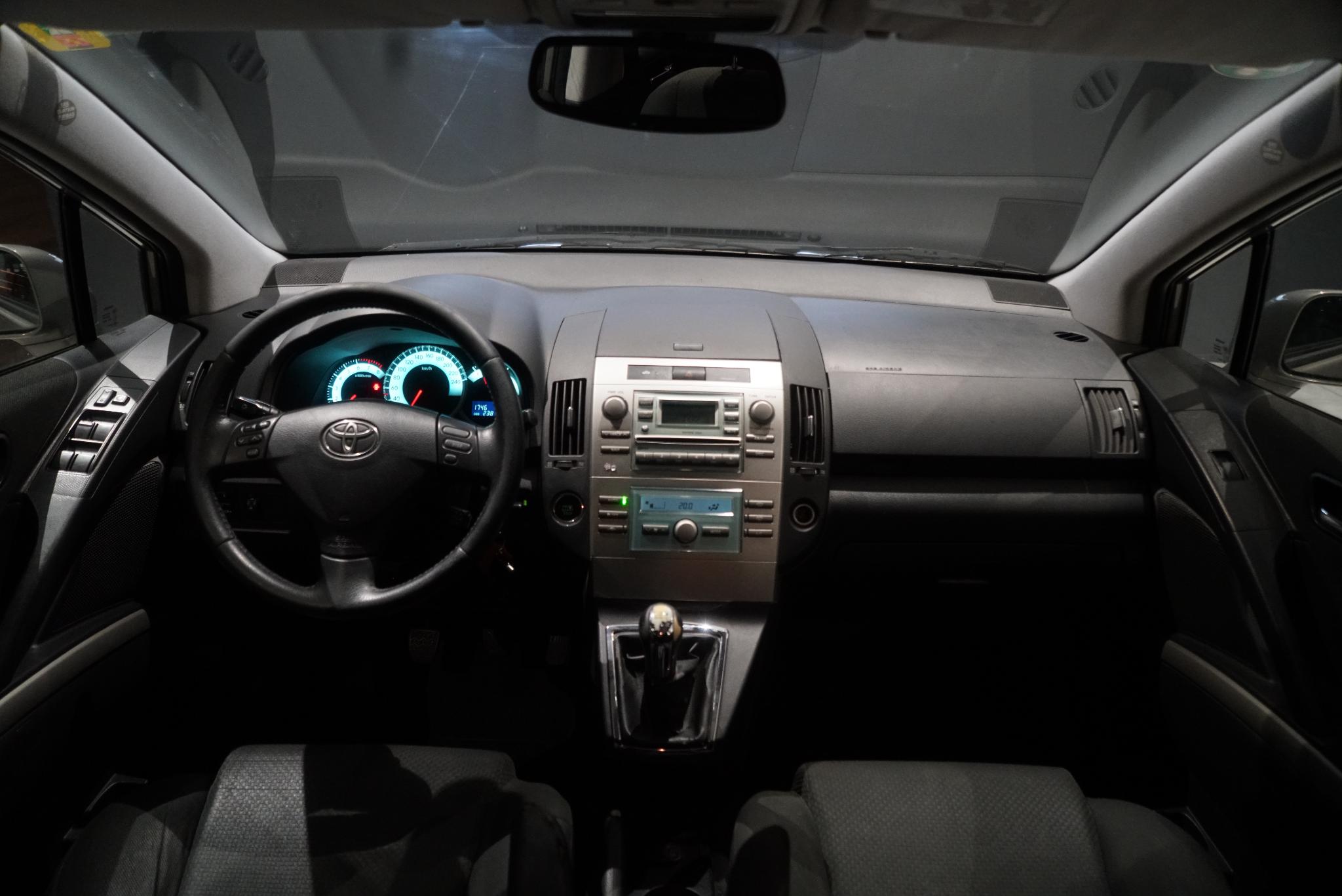 Foto van Toyota Toyota Corolla Verso
