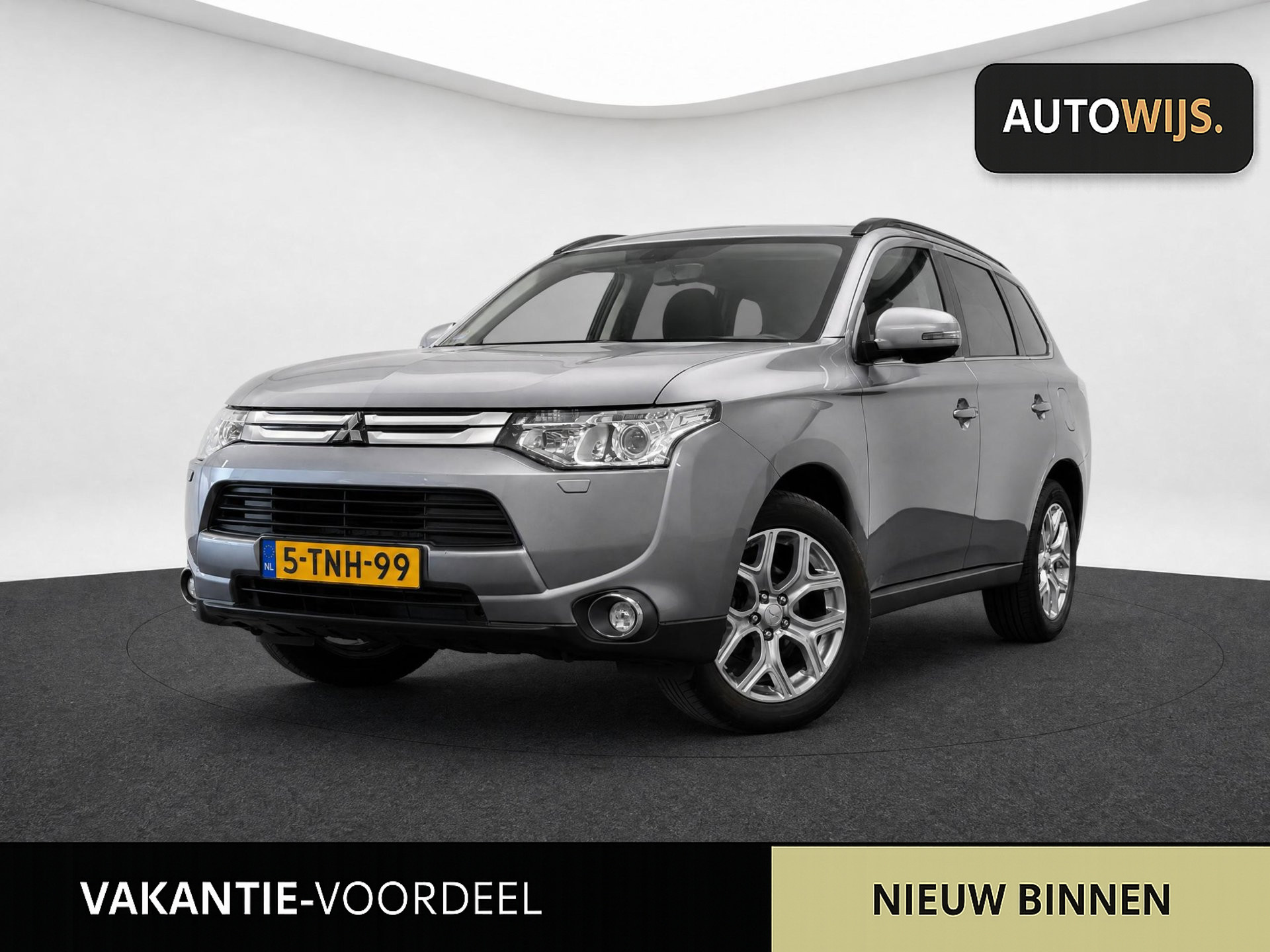 Mitsubishi Mitsubishi Outlander 2.0 Intense+|7-PERSOONS|TREKHAAK|CAMERA|NL AUTO|GOED ONDERHOUDEN 2014 - voorkant