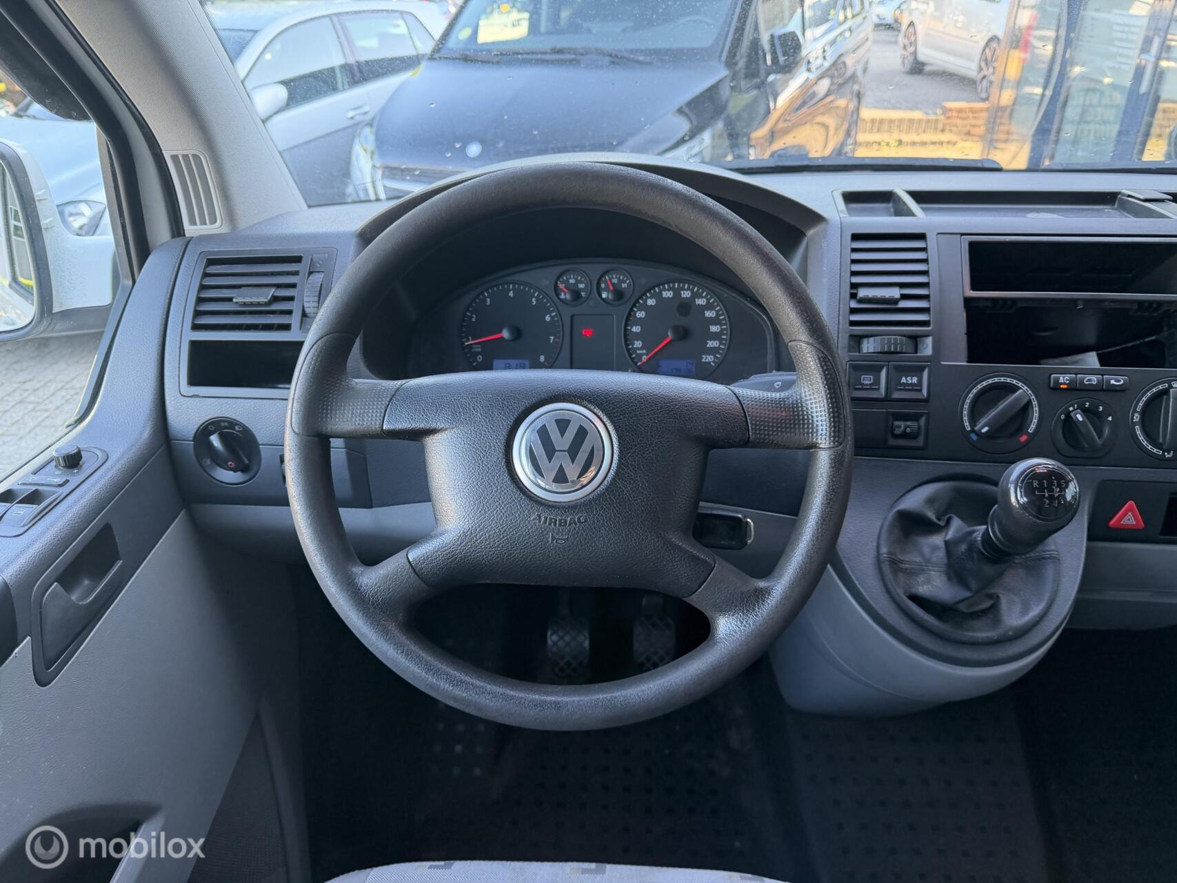Foto van Volkswagen Caravelle
