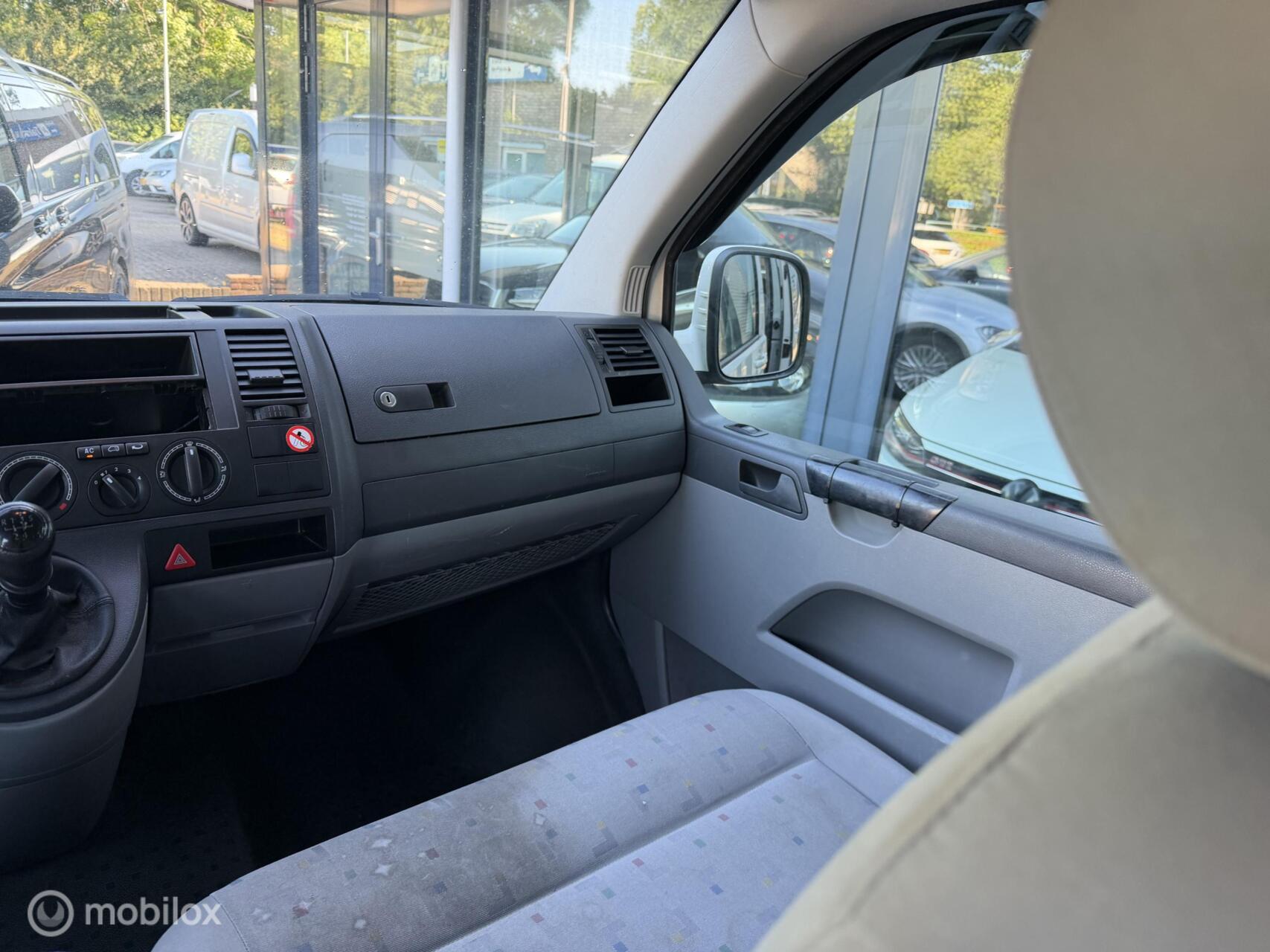 Foto van Volkswagen Caravelle