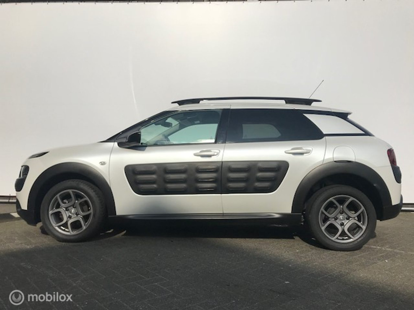 Citroen C4 Cactus 1.2 PureTech Business Plus 2015 - voorkant