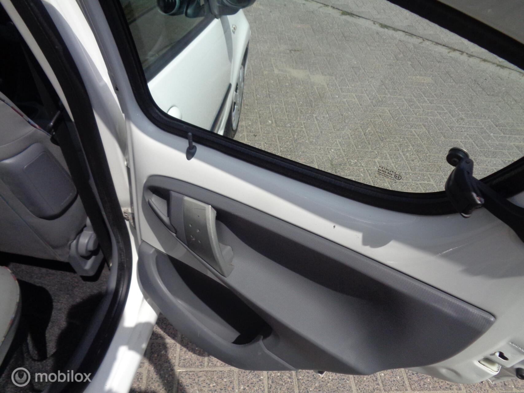 Foto van Citroen Citroen C1