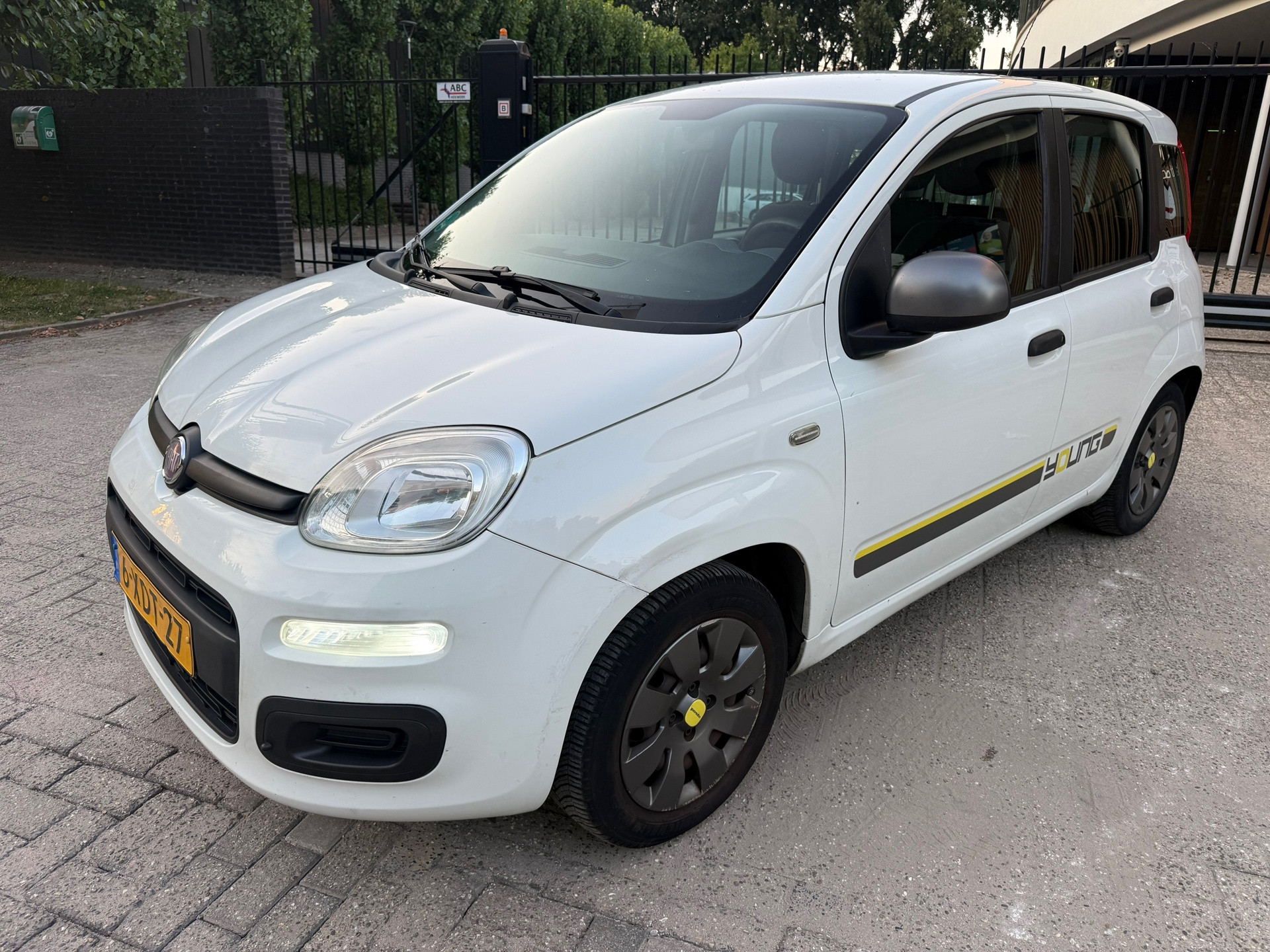 Fiat Panda 0.9 TwinAir Young 2014 - voorkant