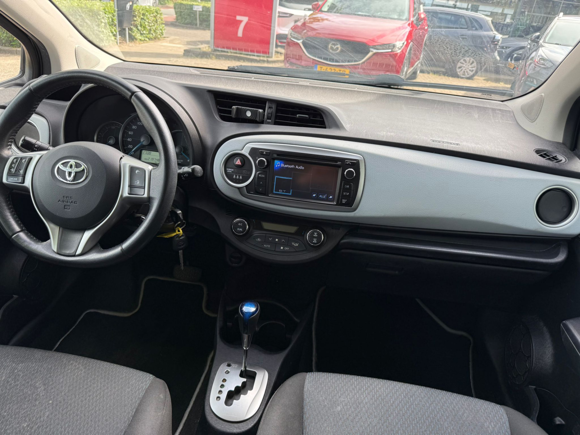 Foto van Toyota Toyota Yaris Hybrid