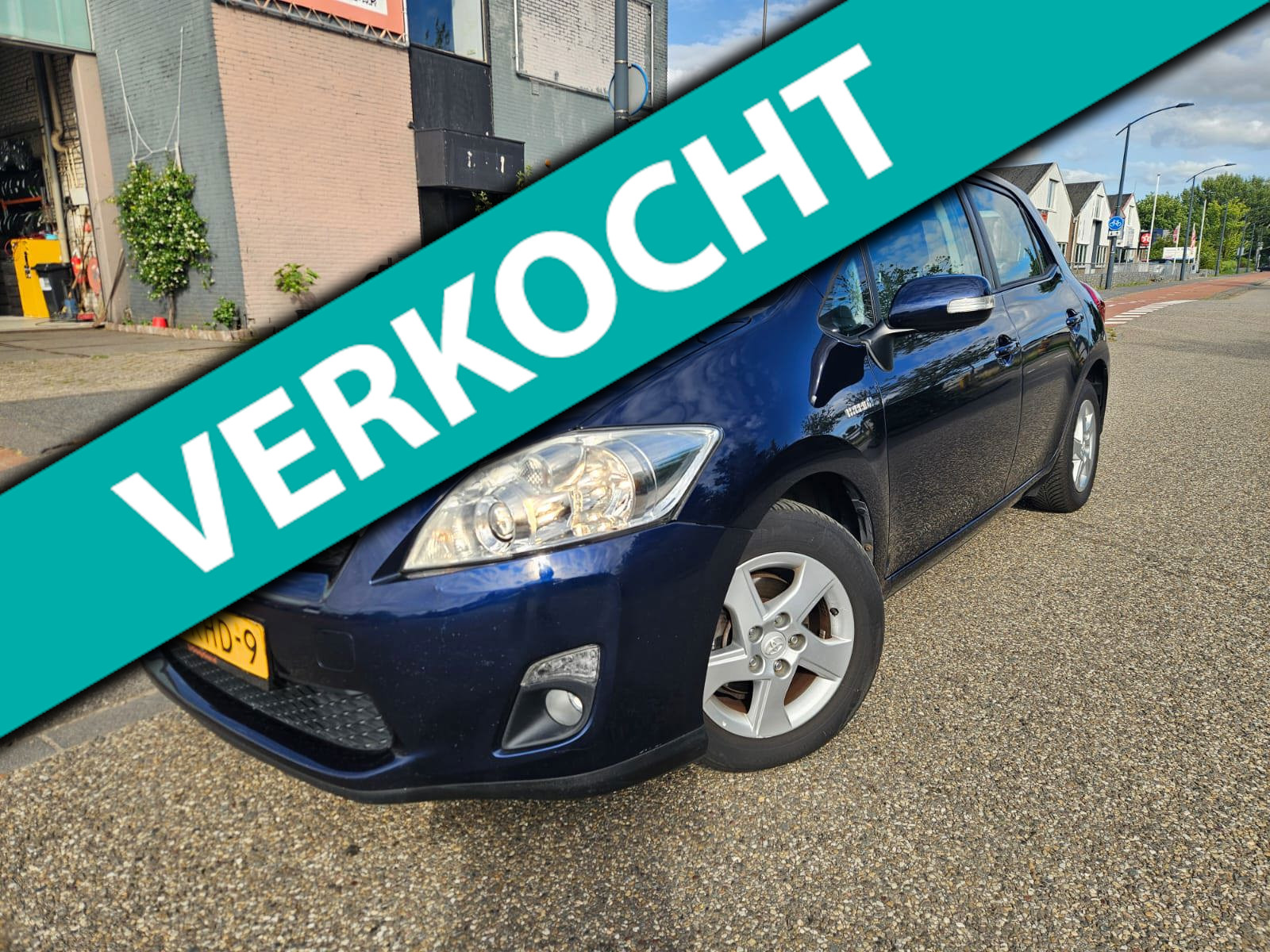Toyota Toyota Auris 1.8 Full Hybrid Aspiration GARANTIE 2011 - voorkant