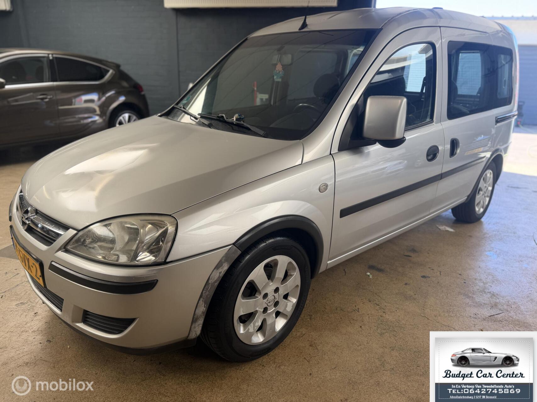 Opel Combo-c 1.4-16V Essentia  5 persoons 2008 - voorkant