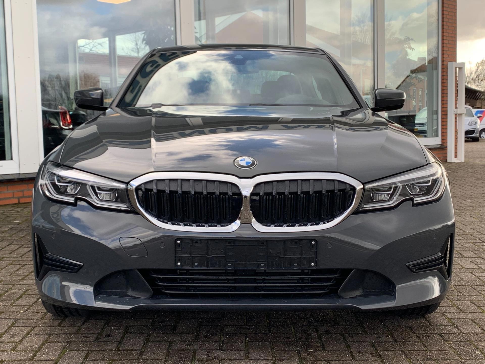 Foto van BMW 320i