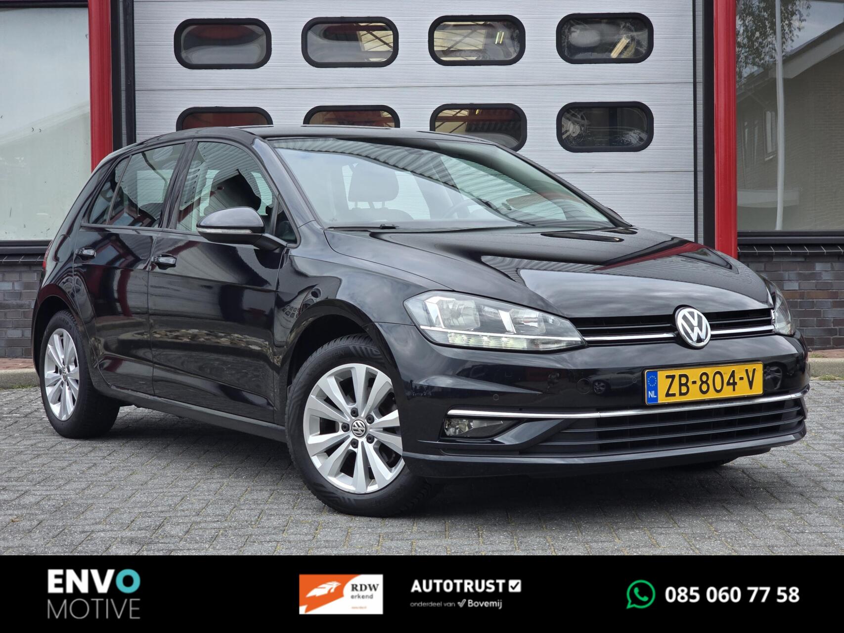 Volkswagen Golf 1.0 TSI Comfortline Navi/ACC/PDC/Trekhaak 2017 - voorkant