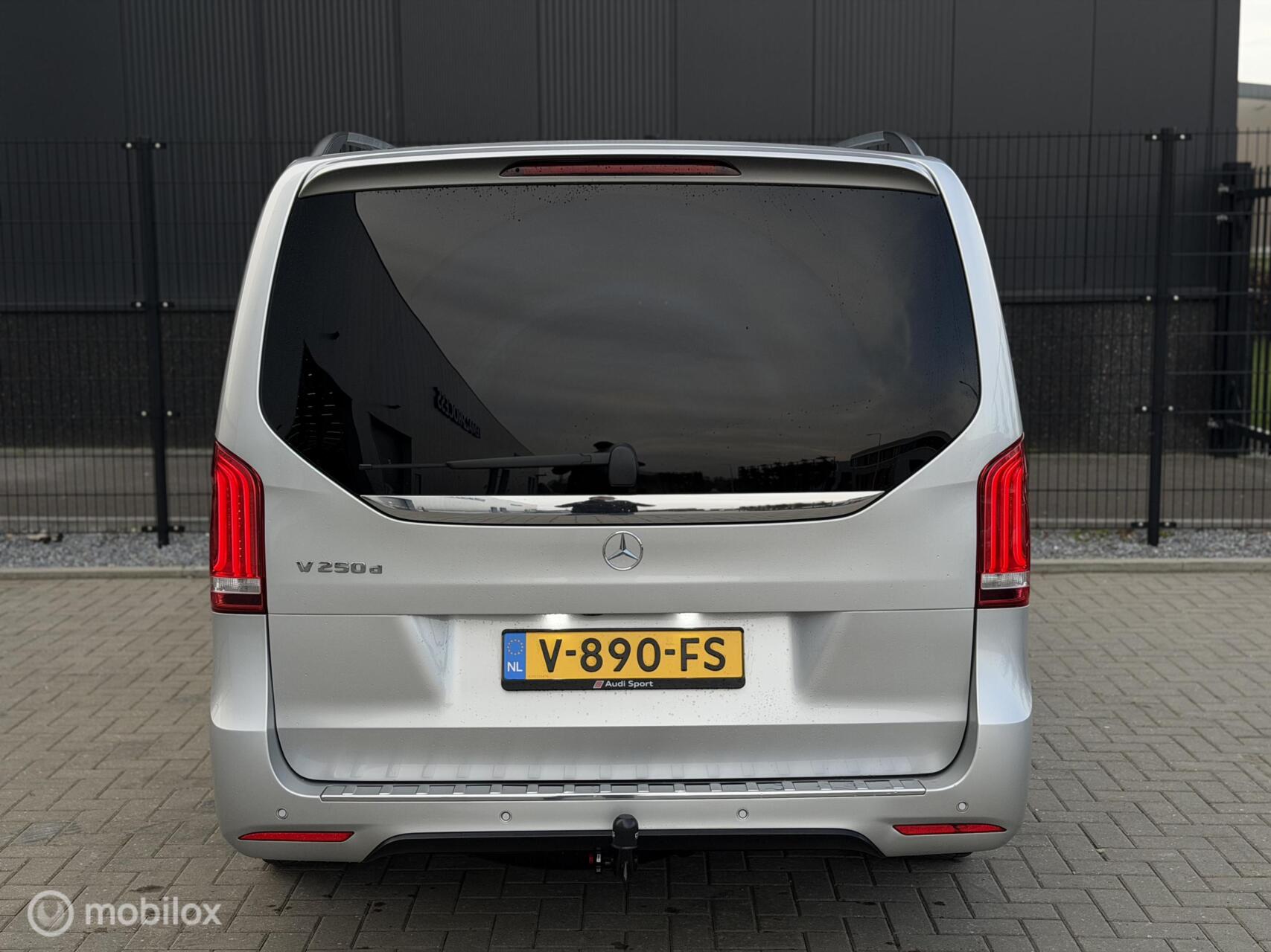 Foto van Mercedes-Benz V-klasse